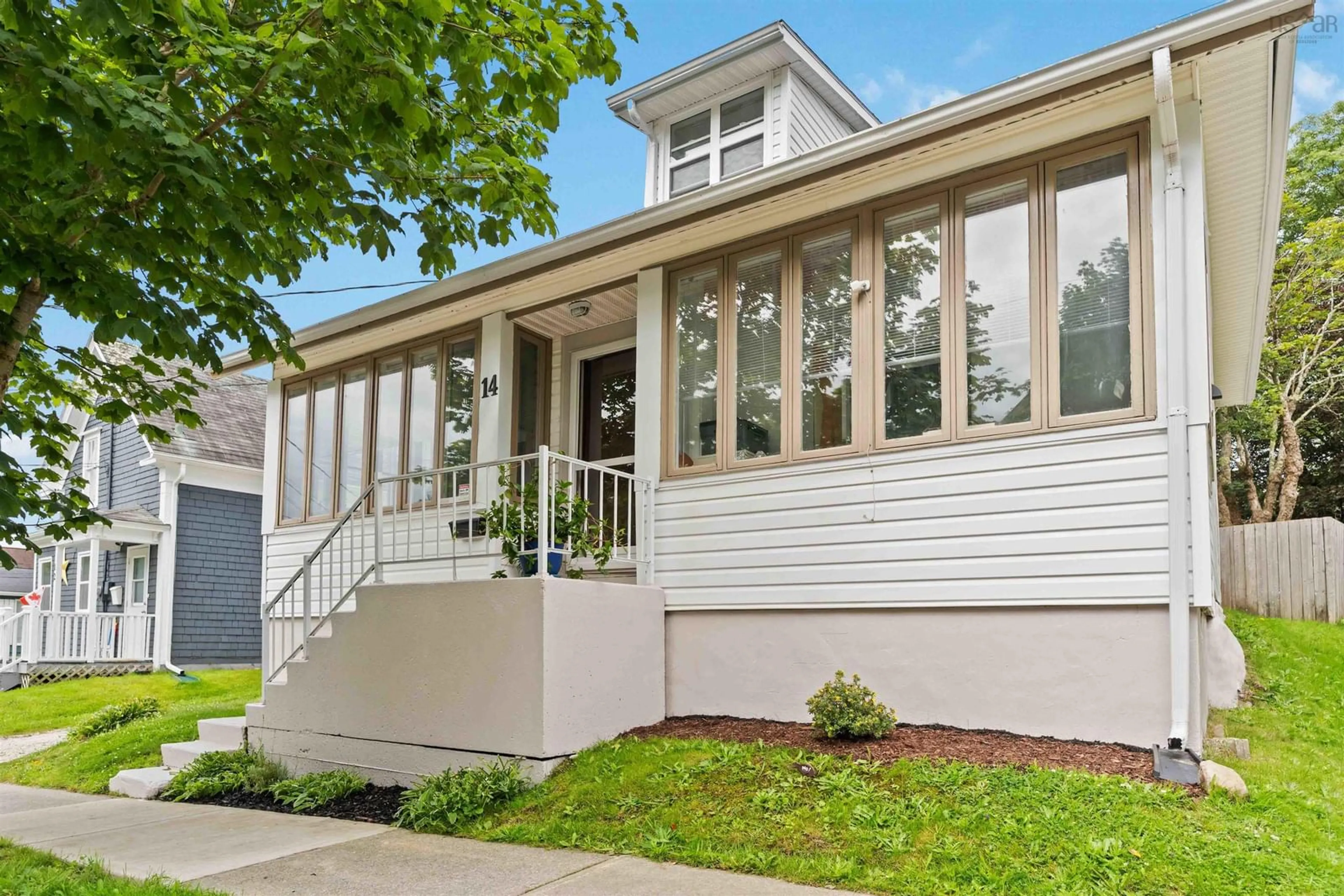Home with vinyl exterior material, street for 14 Ryerson Crt, Yarmouth Nova Scotia B5A 1V6