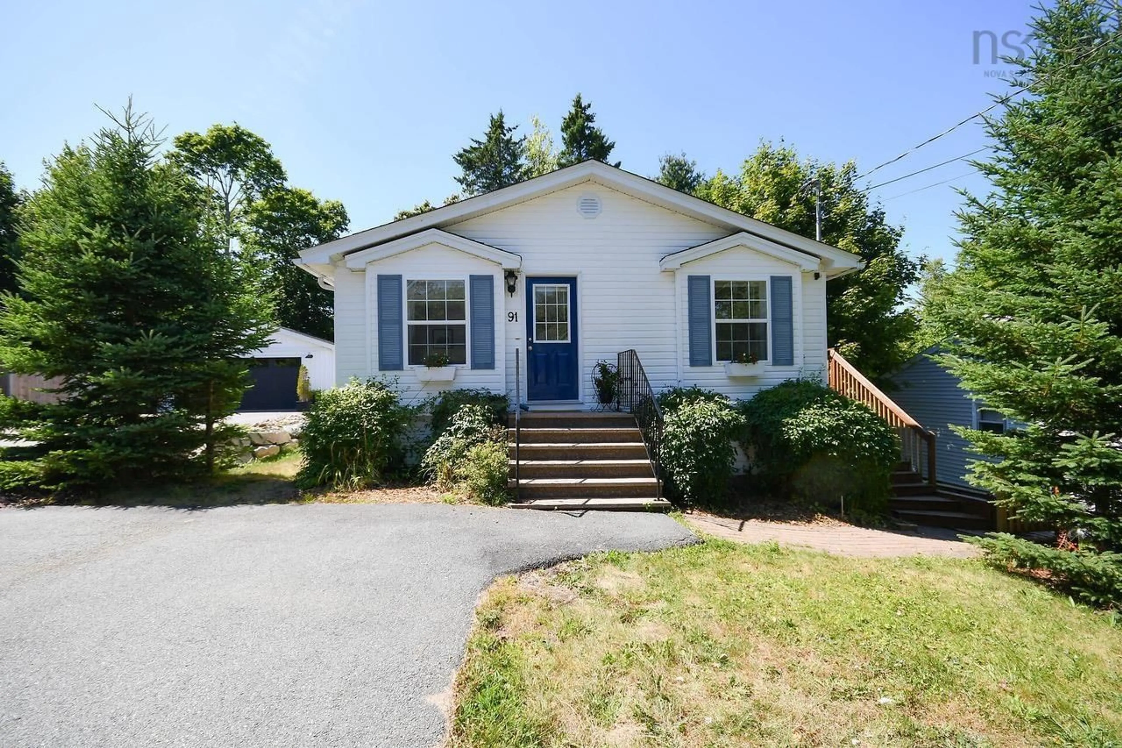 Home with vinyl exterior material, street for 91 Douglas Cres, Halifax Nova Scotia B3M 3B6
