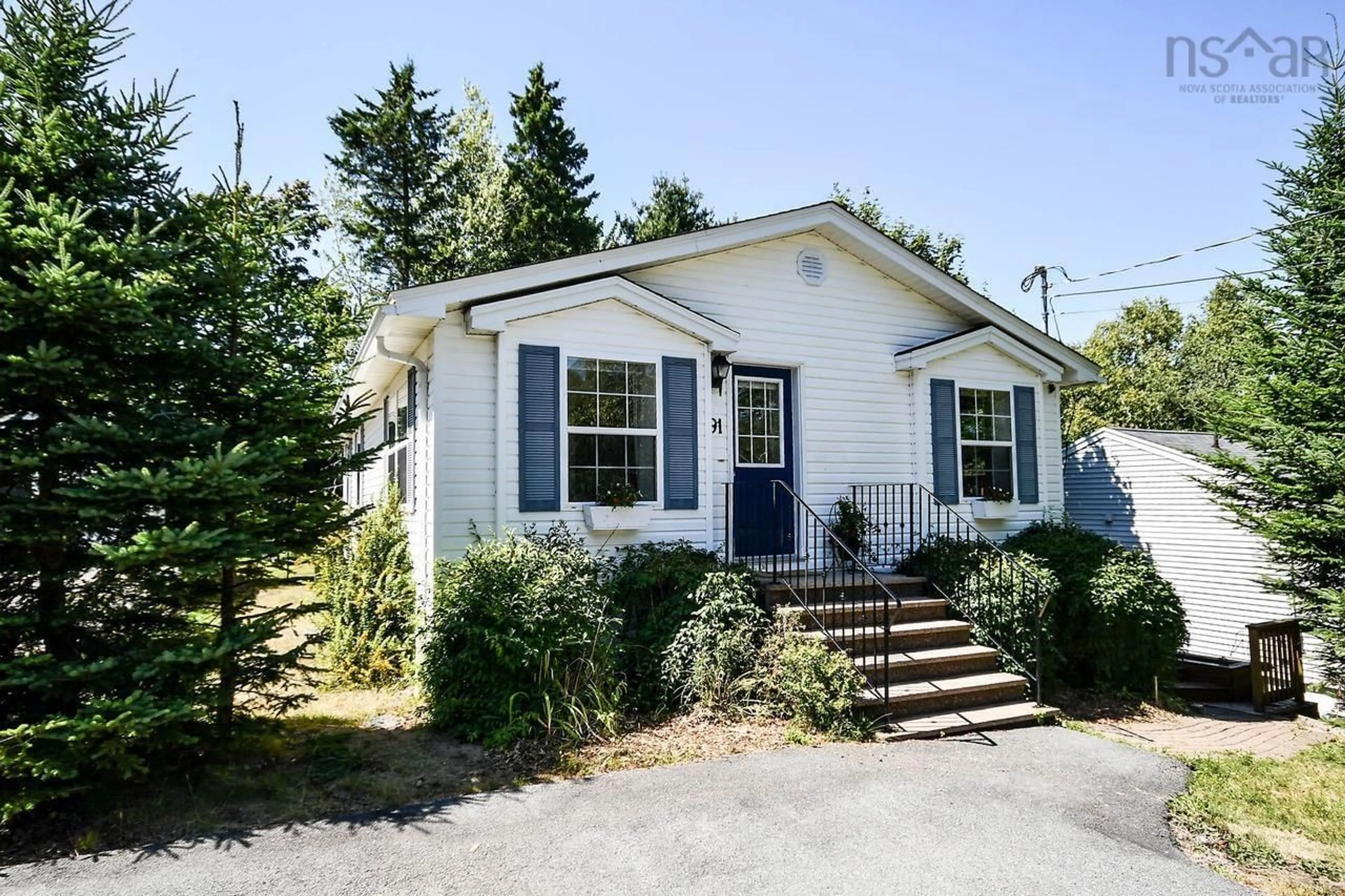 Home with vinyl exterior material, street for 91 Douglas Cres, Halifax Nova Scotia B3M 3B6