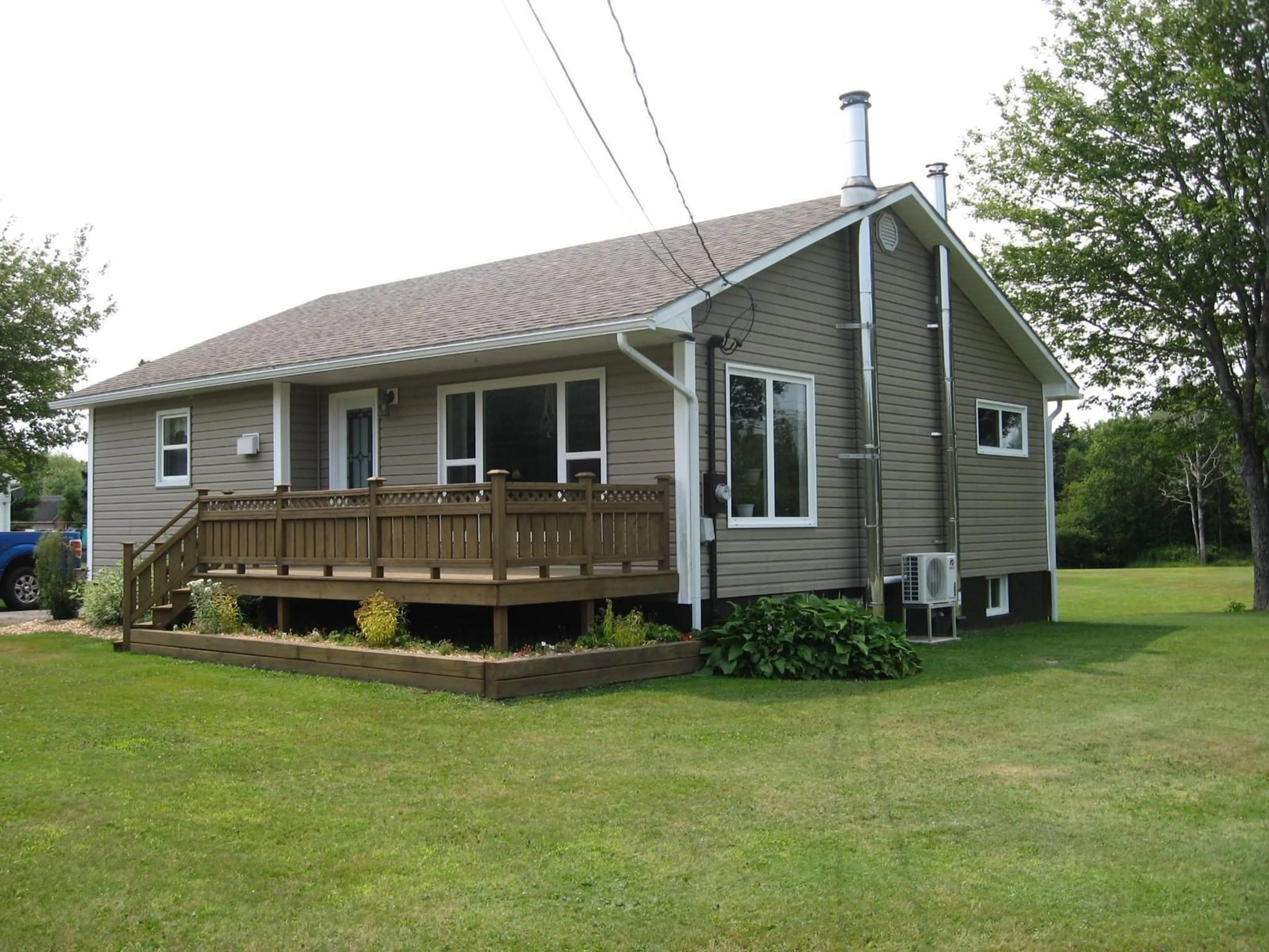 Home with vinyl exterior material, unknown for 2229 Shore Rd, Western Head Nova Scotia B0T 1K0