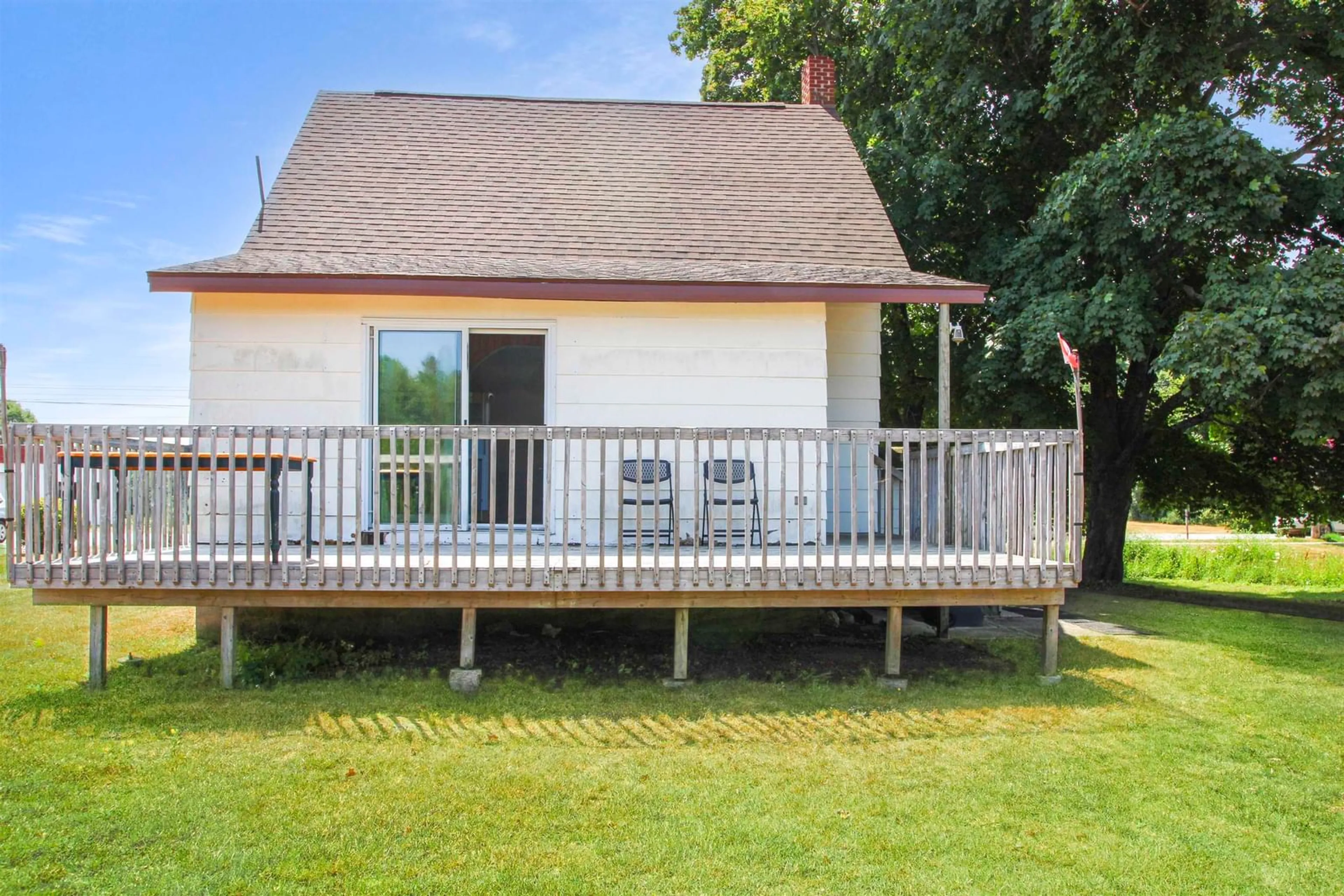Patio, water/lake/river/ocean view for 10319 Highway 1, Paradise Nova Scotia B0S 1R0