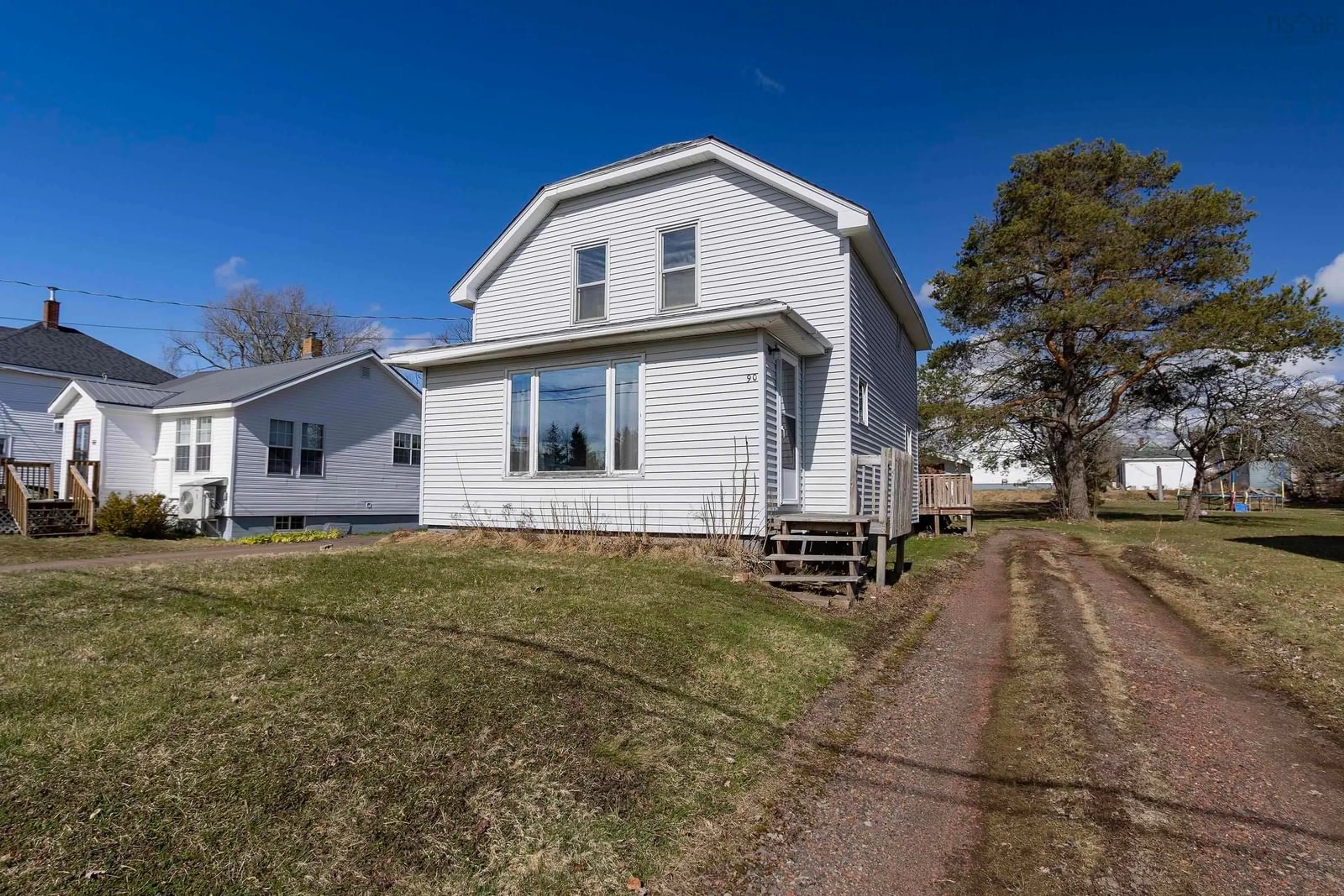A pic from outside/outdoor area/front of a property/back of a property/a pic from drone, street for 90 Mcfarlane St, Springhill Nova Scotia B0M 1X0
