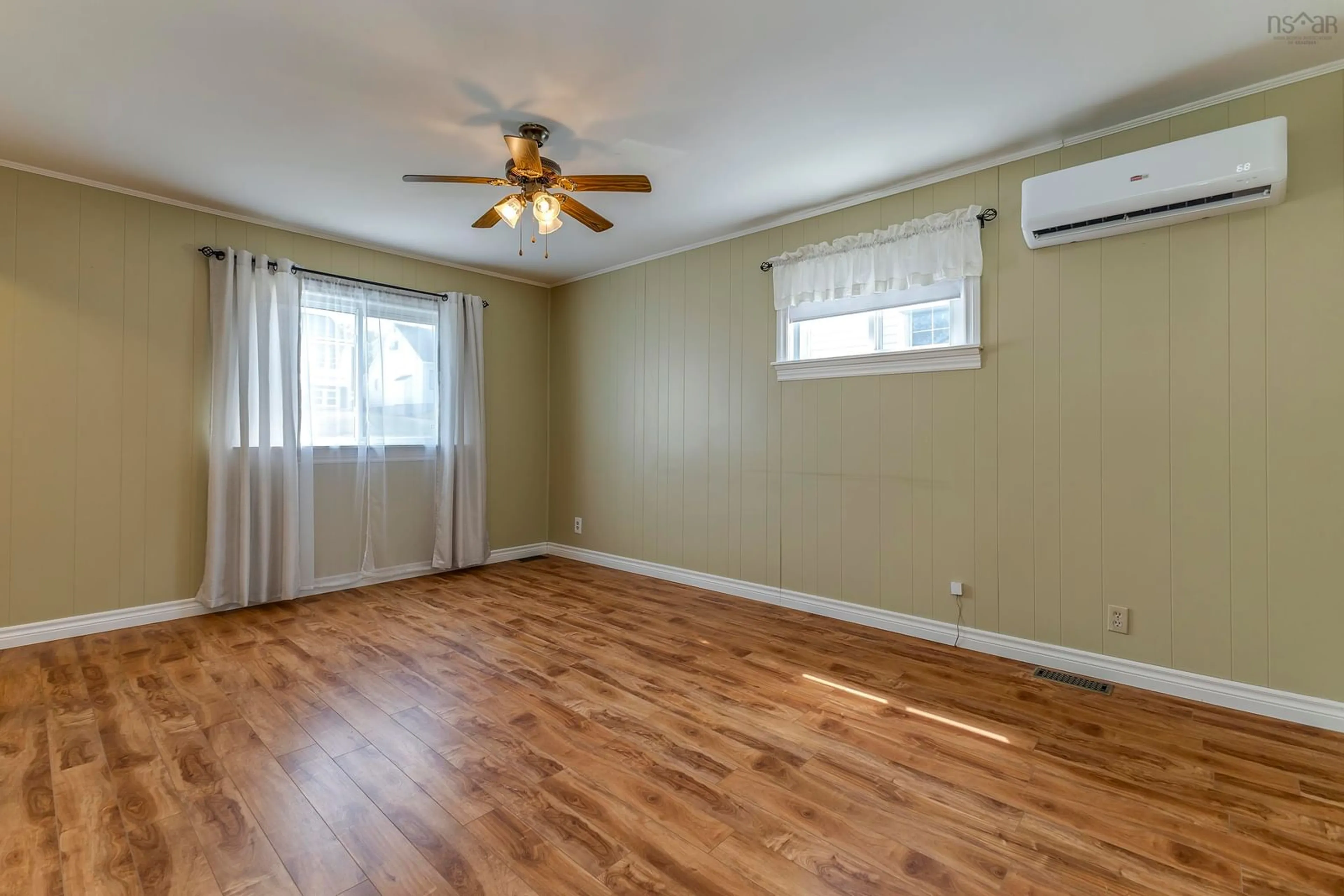 A pic of a room for 11 Maclaren Ave, New Glasgow Nova Scotia B2H 3N3