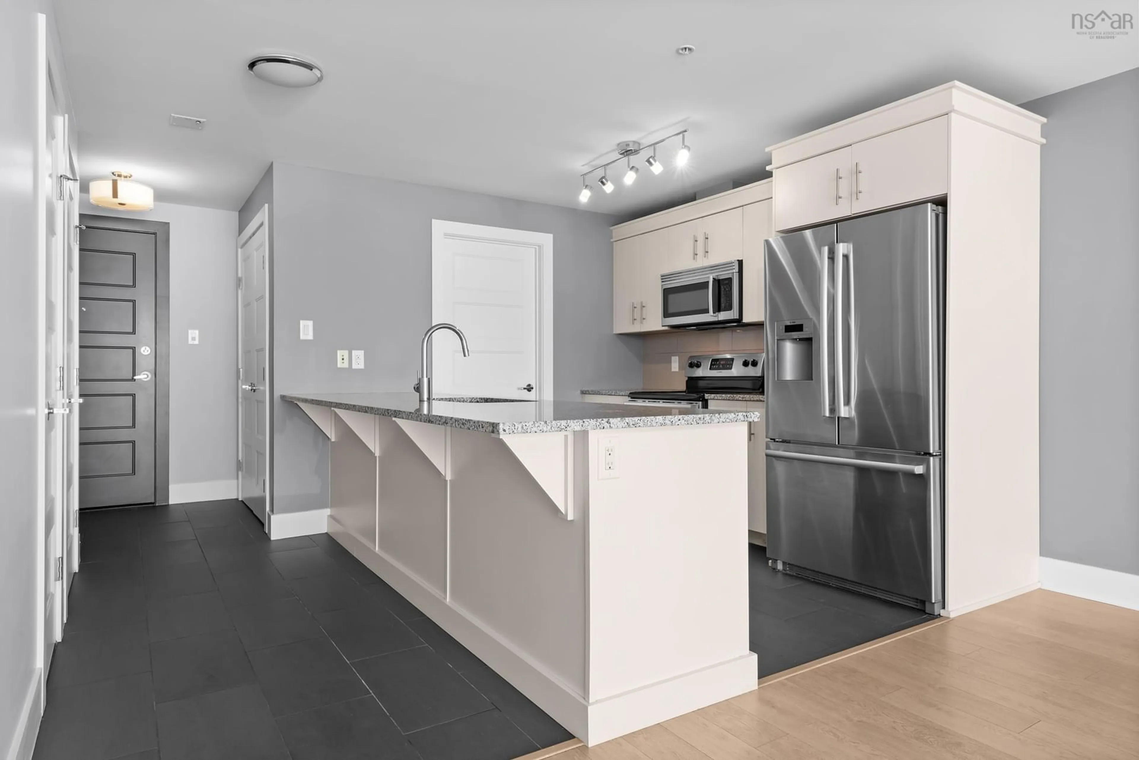 Open concept kitchen, ceramic/tile floor for 15 Kings Wharf Pl #506, Dartmouth Nova Scotia B2Y 0C2