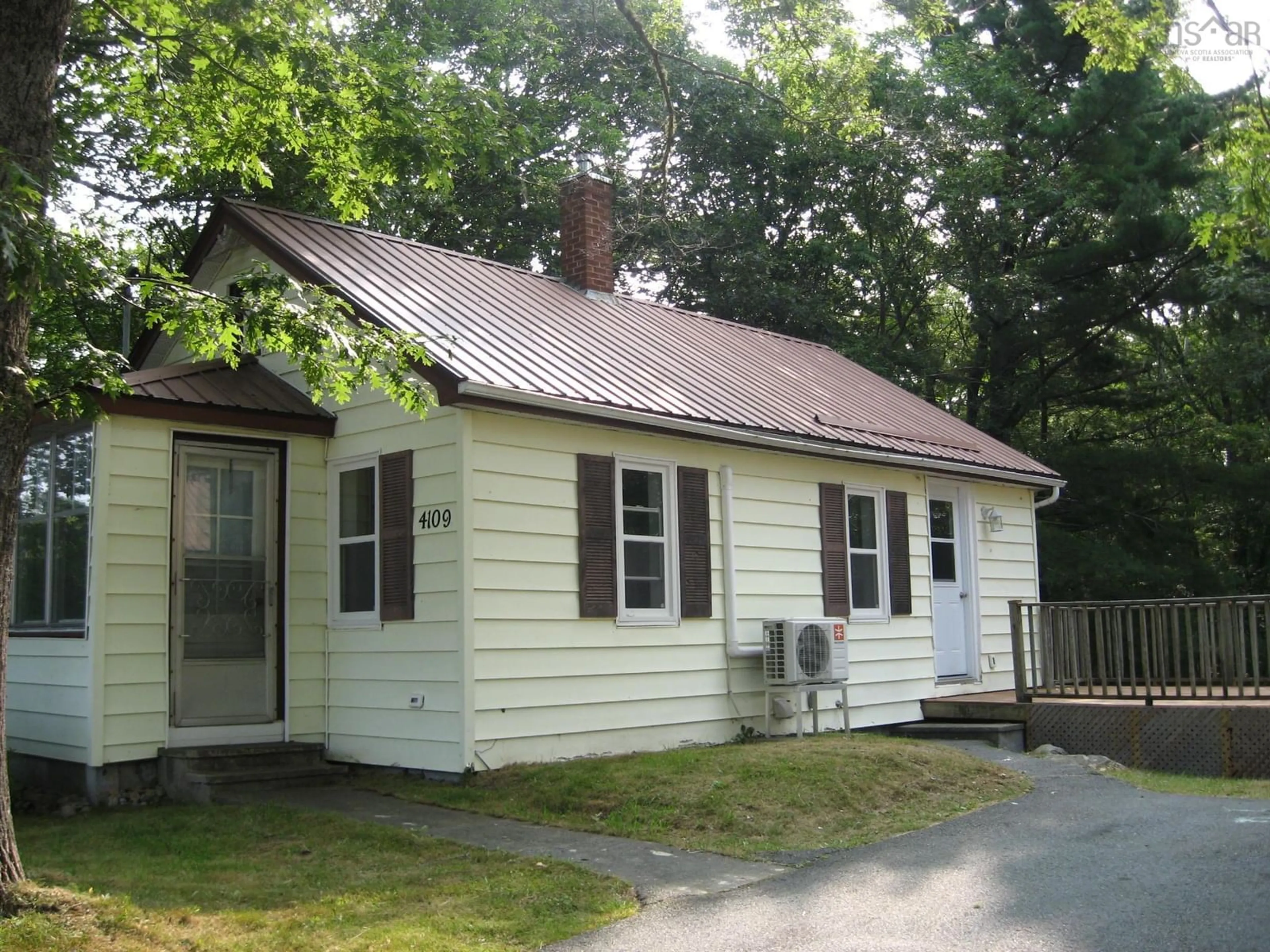 Home with vinyl exterior material, street for 4109 Highway 3, Brooklyn Nova Scotia B0J 1H0