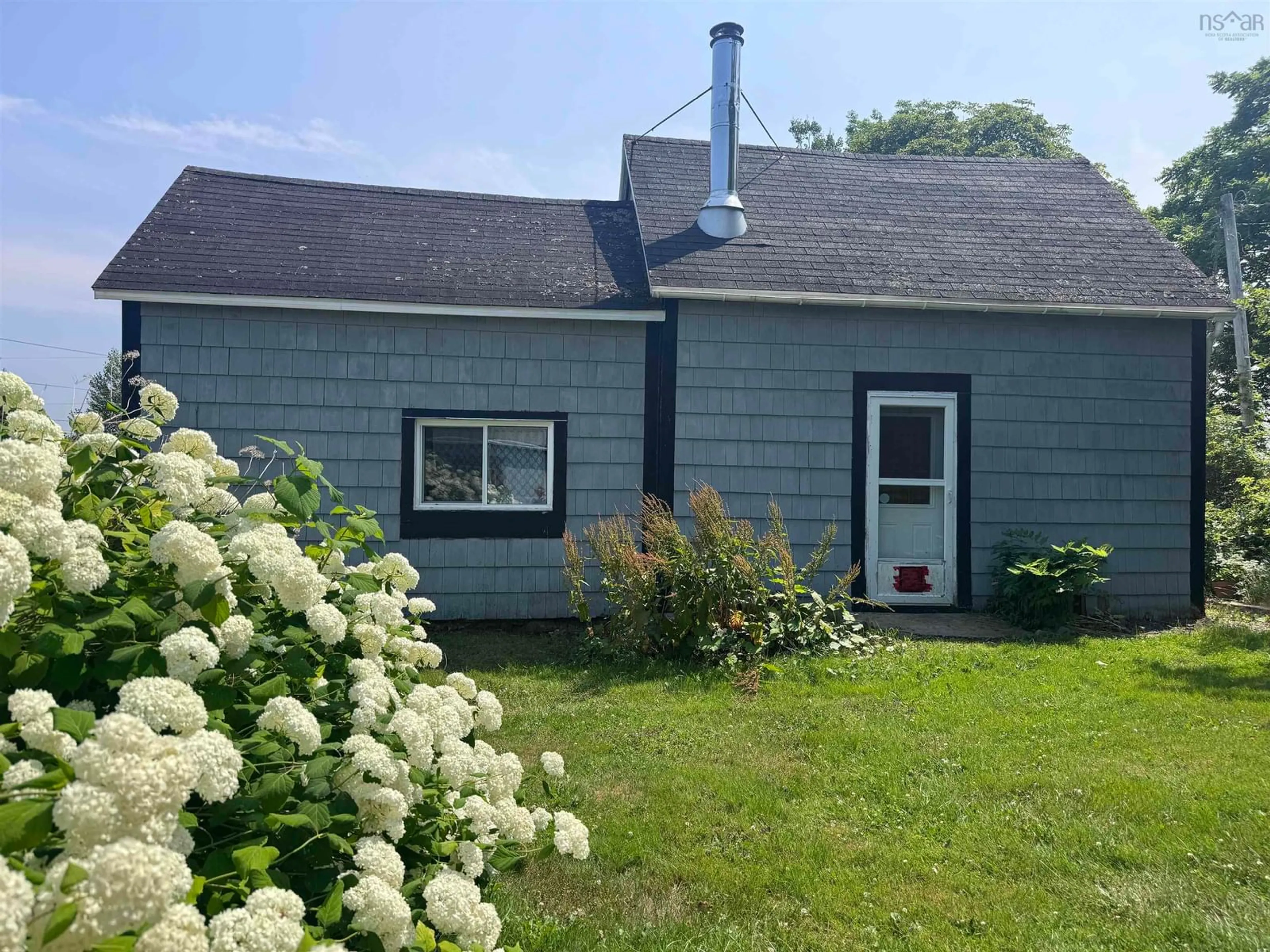 Unknown for 10 High St, Baddeck Nova Scotia B0E 1B0