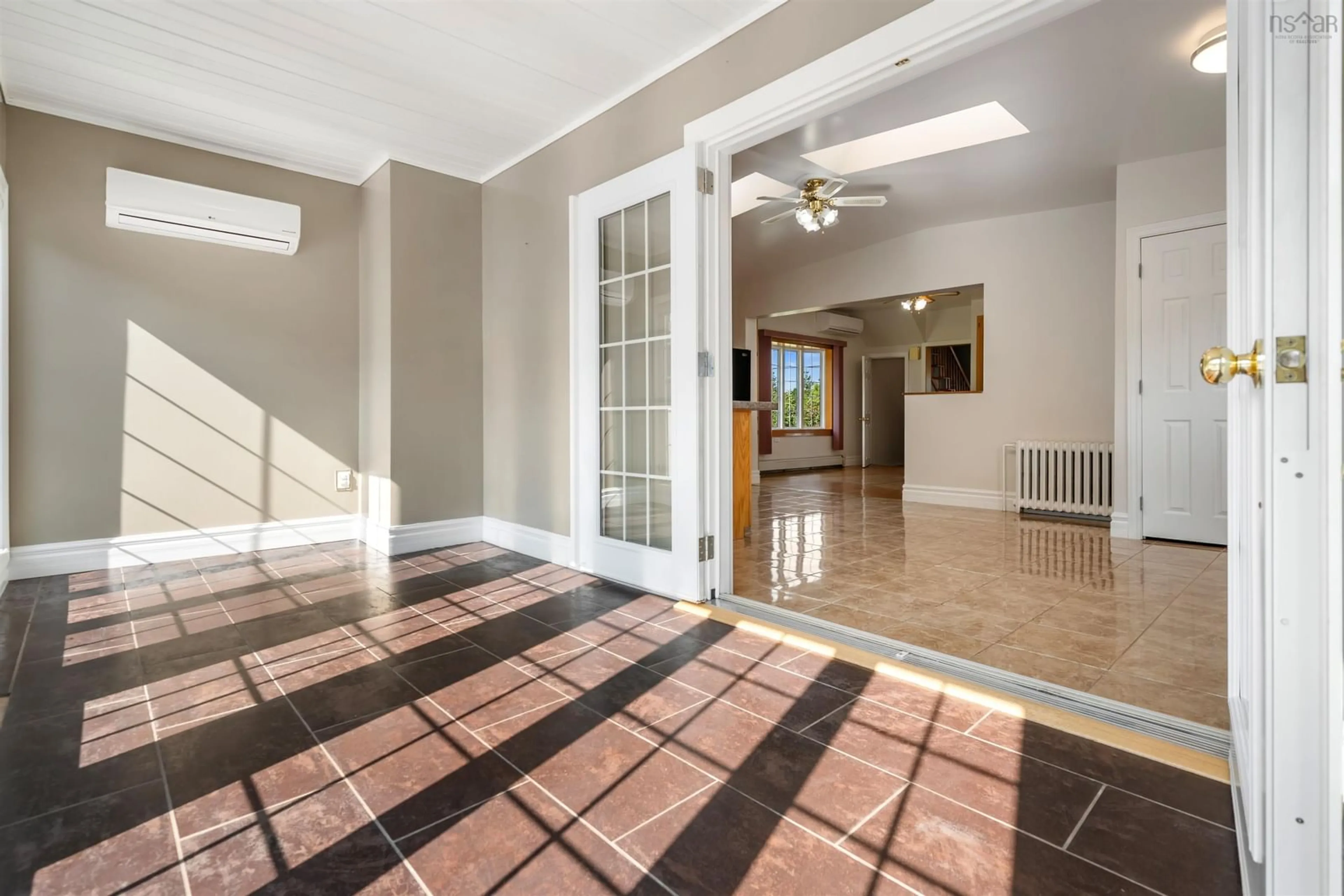 Indoor foyer for 2109 Maple St, Westville Nova Scotia B0K 2A0