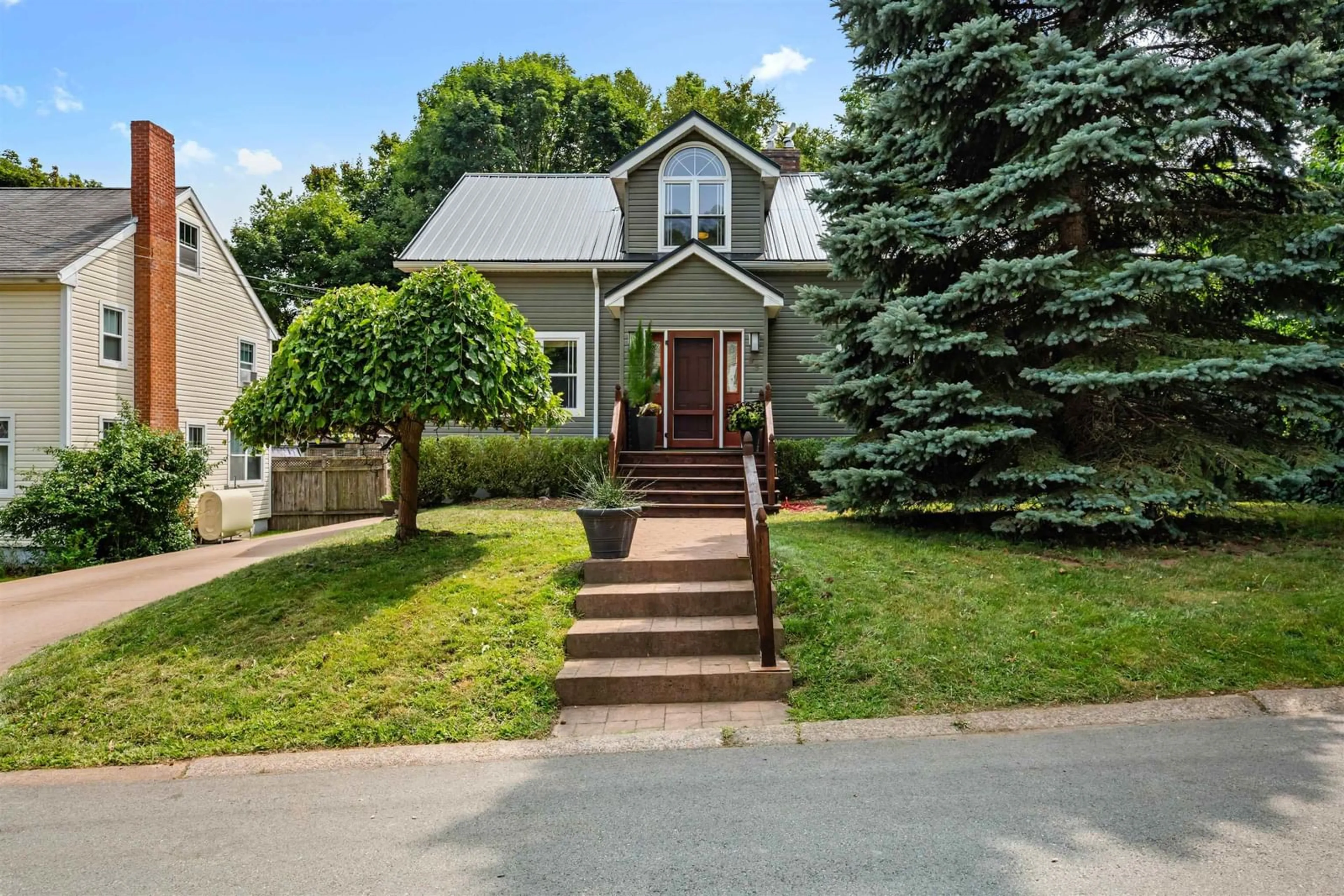 Unknown for 93 Elm St, New Glasgow Nova Scotia B2H 1Y3