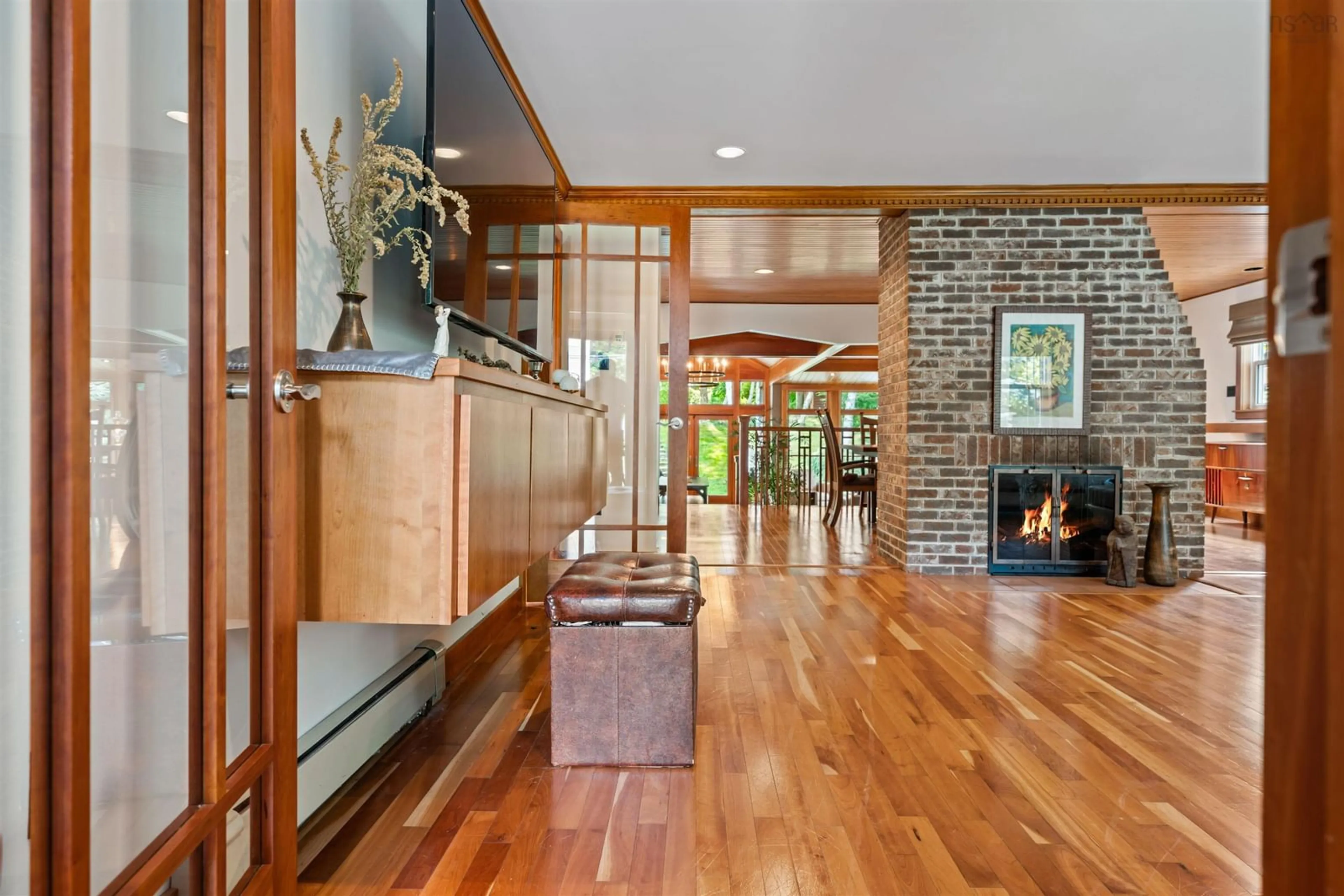 Indoor foyer for 93 Elm St, New Glasgow Nova Scotia B2H 1Y3