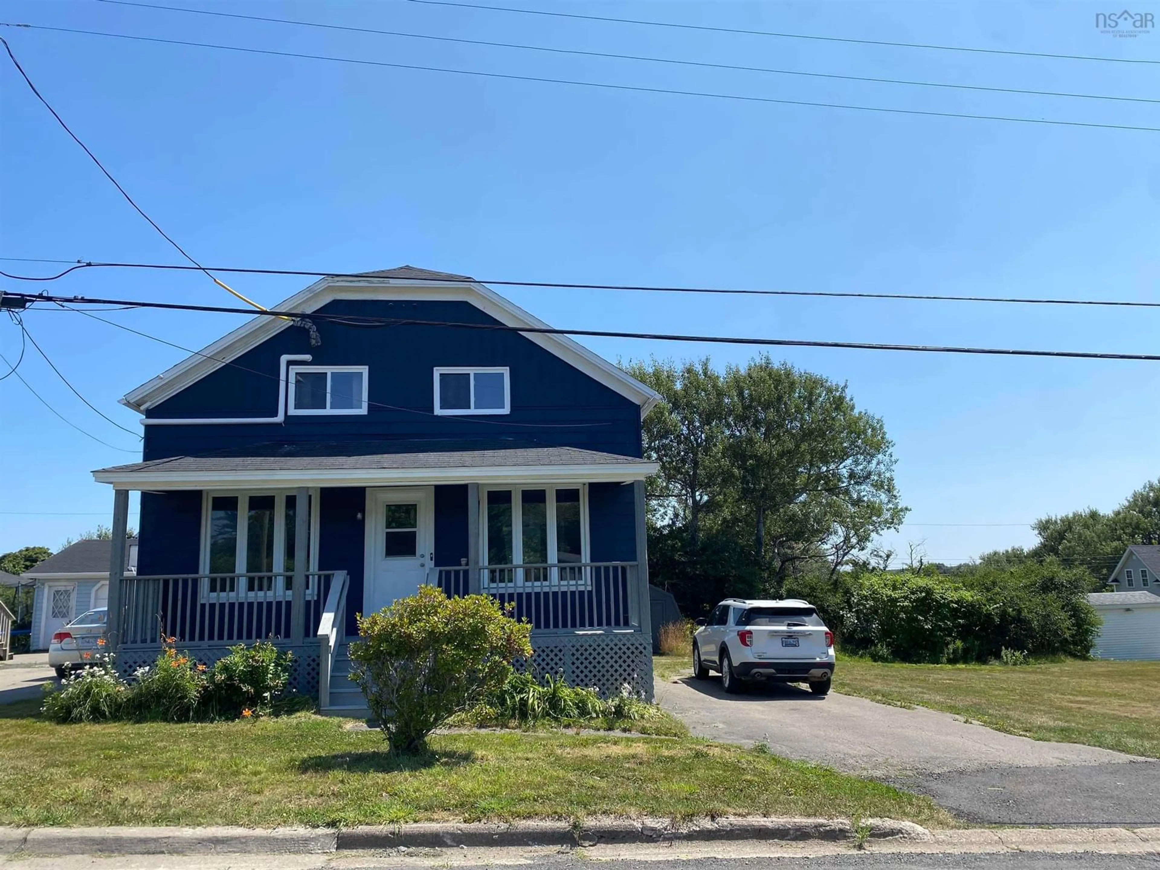 Home with vinyl exterior material, street for 246 James St, New Waterford Nova Scotia B1H 2X8