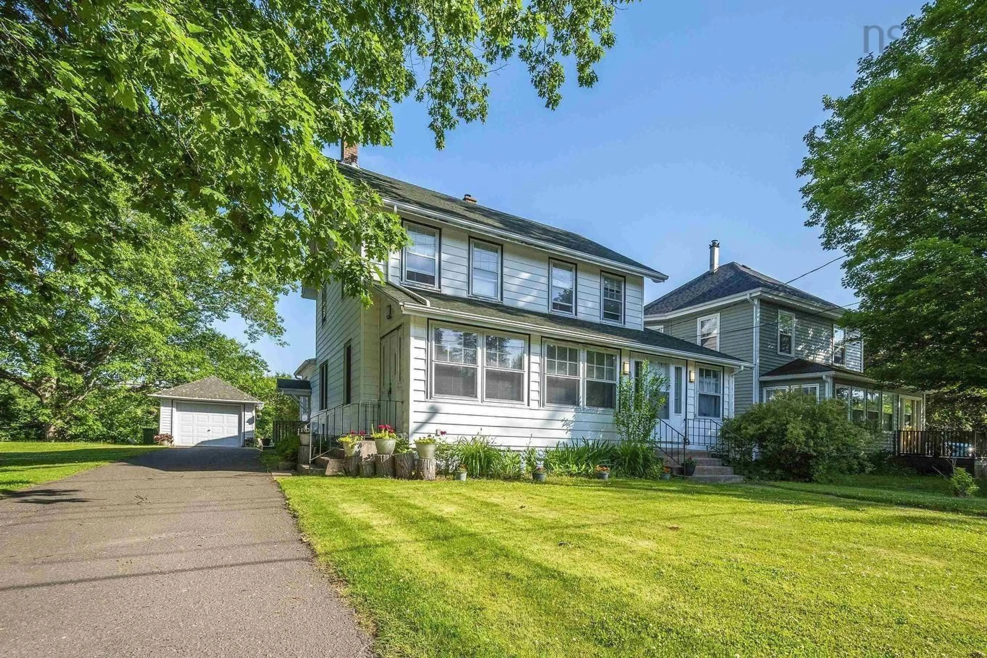 Home with vinyl exterior material, street for 68 Connaught Ave, Middleton Nova Scotia B0S 1P0