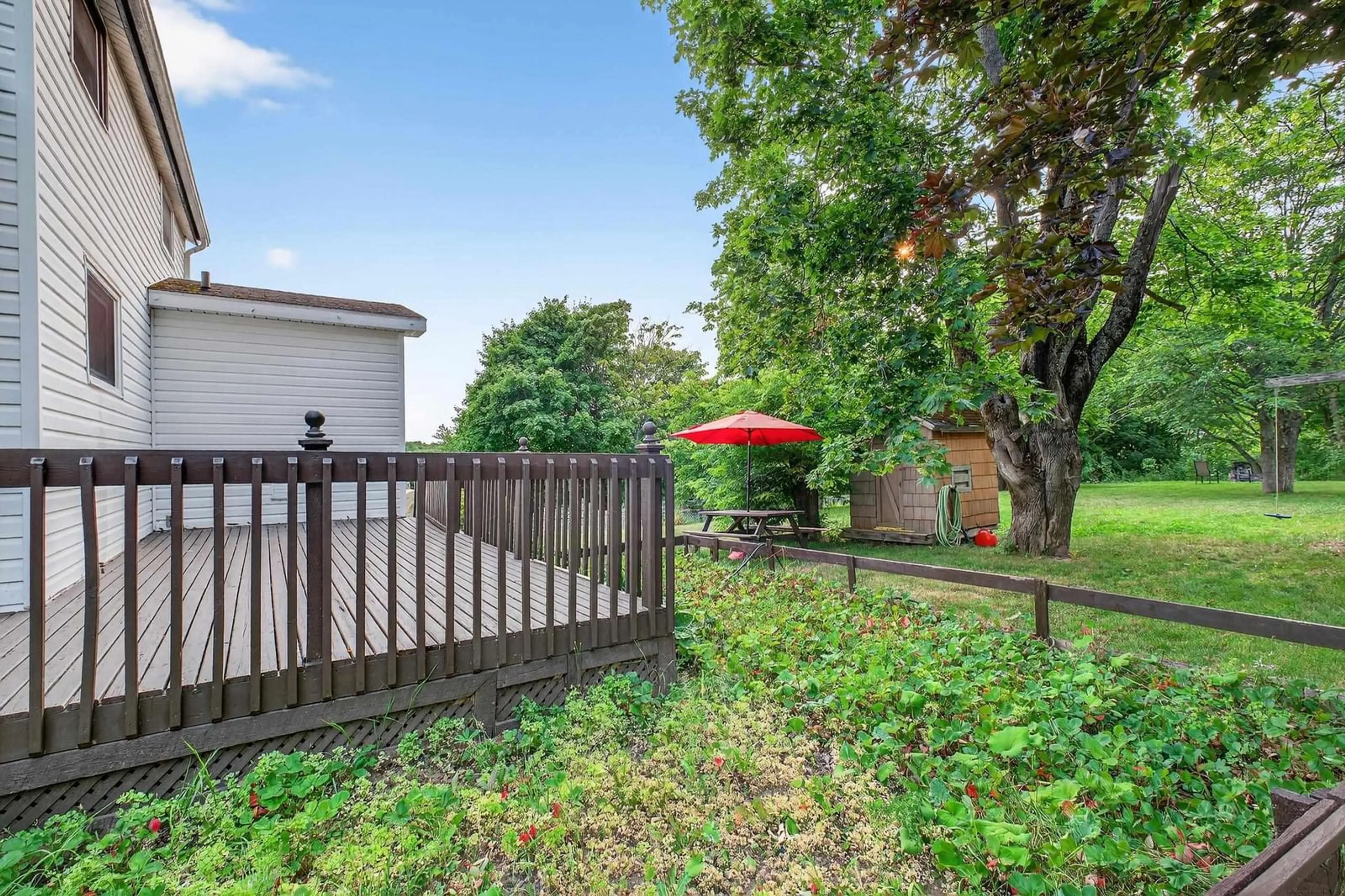 Patio, street for 13 View St, Sydney Mines Nova Scotia B1V 1G9