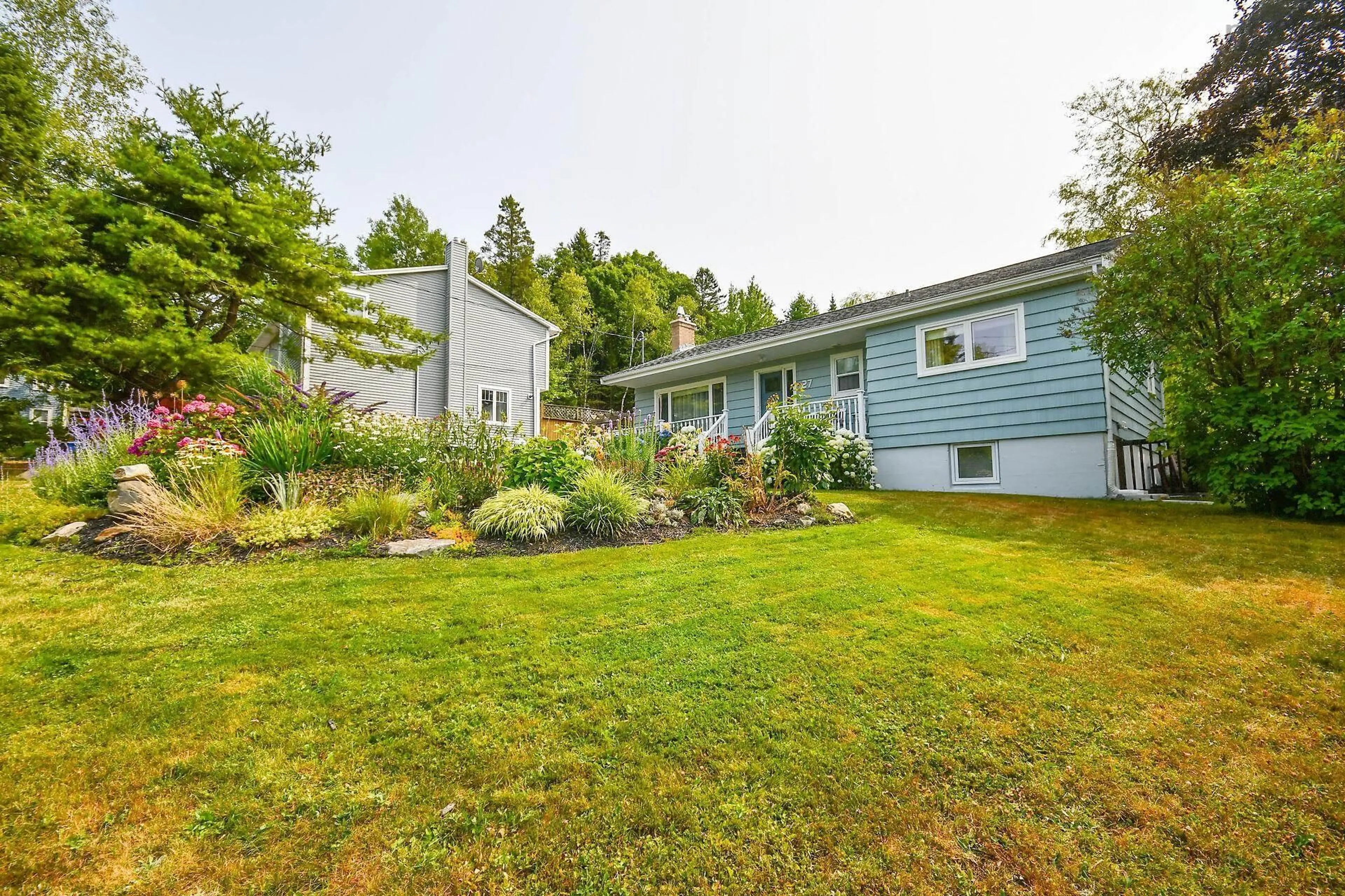 Unknown for 27 Dartmoor Cres, Bedford Nova Scotia B4A 2K6