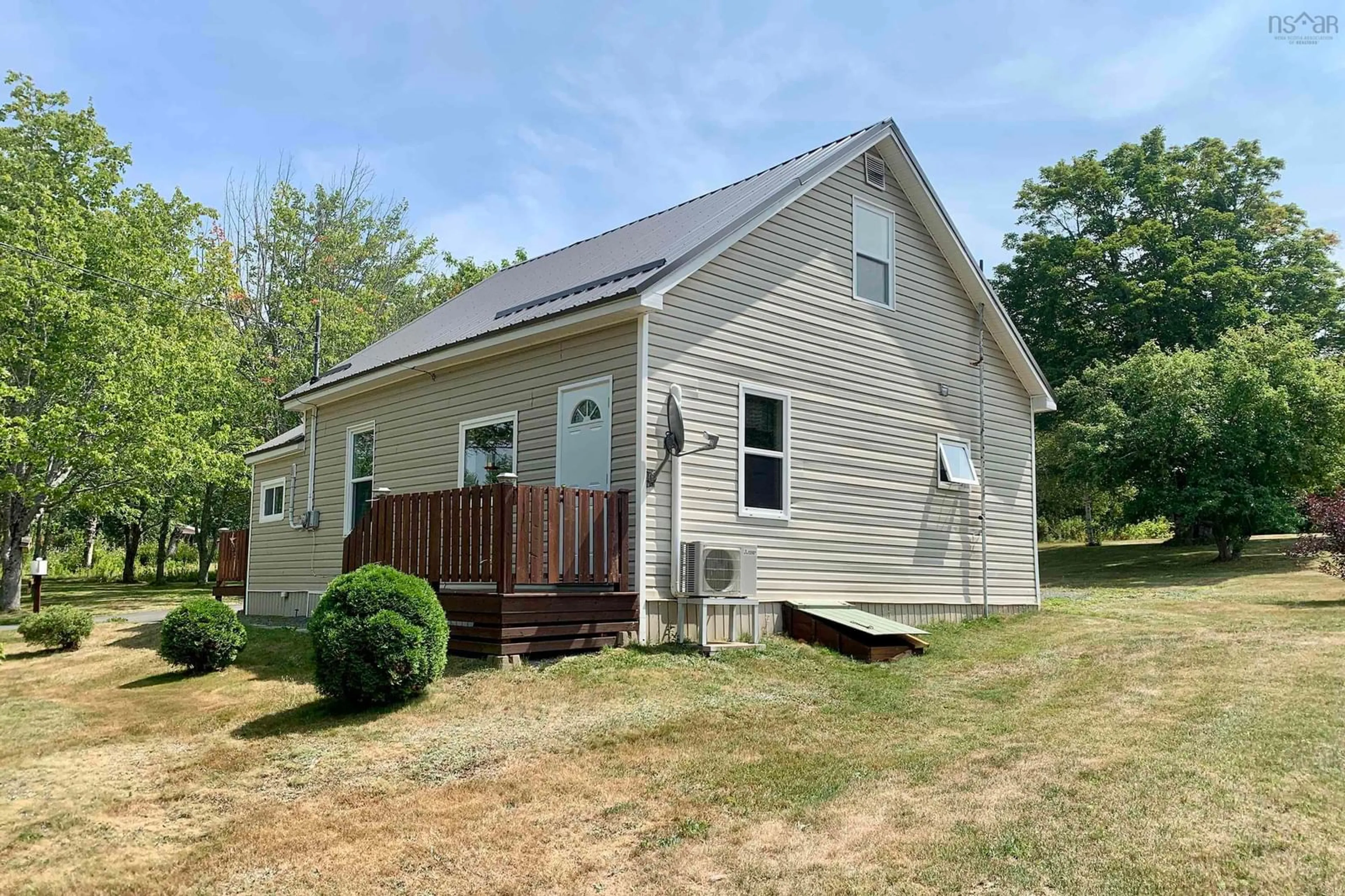 Home with vinyl exterior material, building for 1334 Highway 321, Valley Road Nova Scotia B0M 1V0