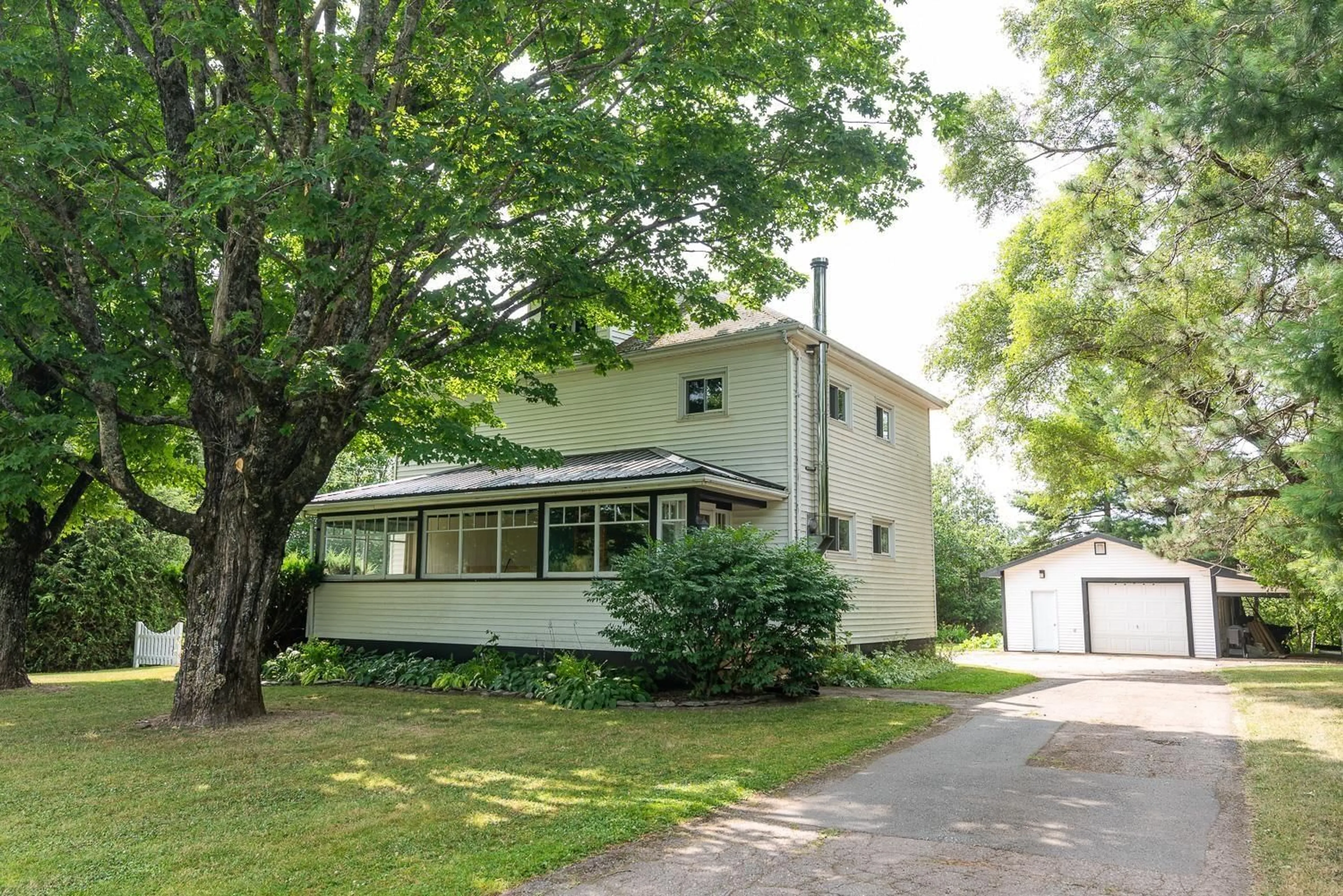 Home with vinyl exterior material, street for 538 Highway 2, Brookfield Nova Scotia B0N 1C0