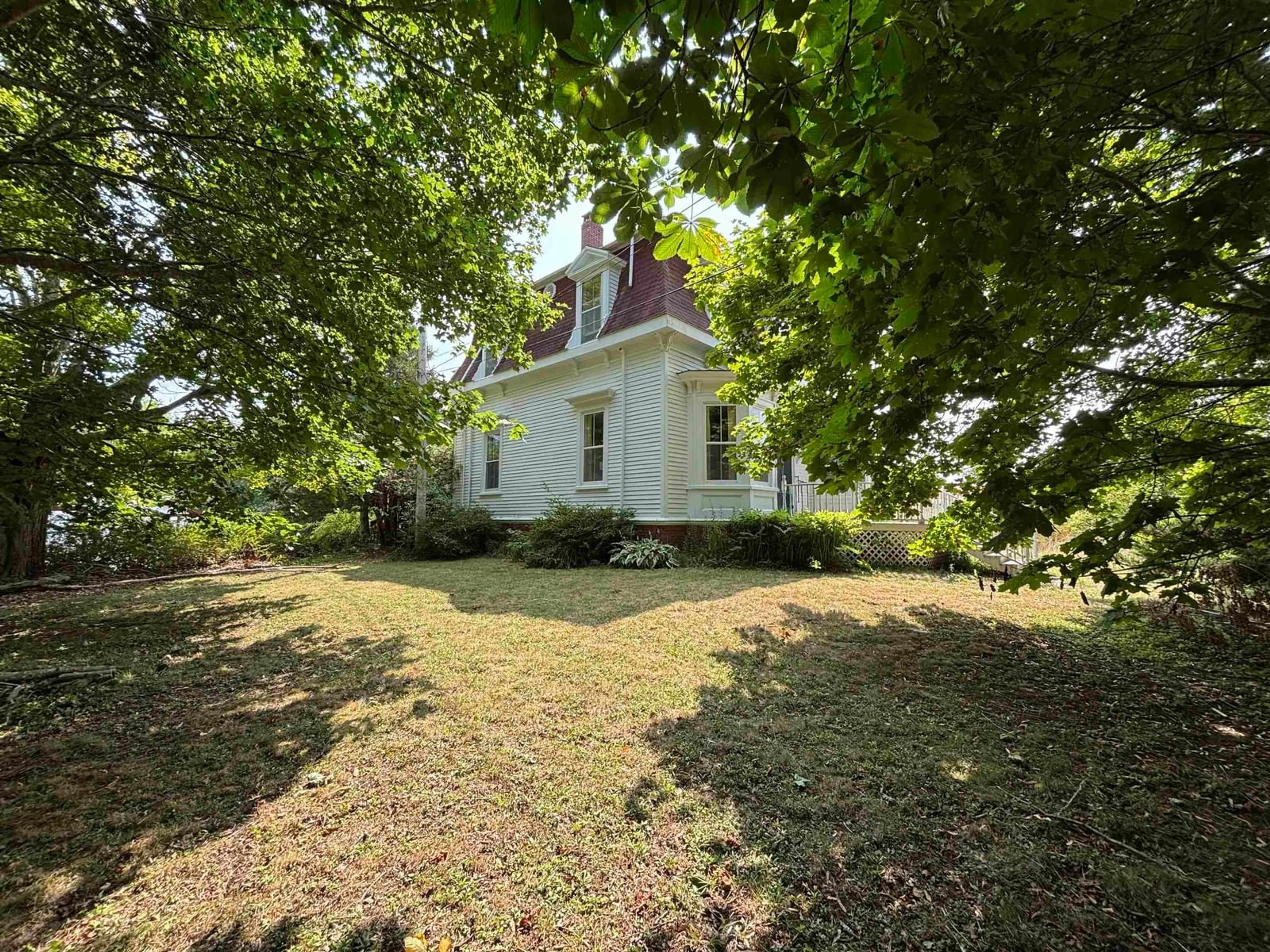 A pic from outside/outdoor area/front of a property/back of a property/a pic from drone, building for 7752 Highway 14, Brooklyn Nova Scotia B0N 2A0