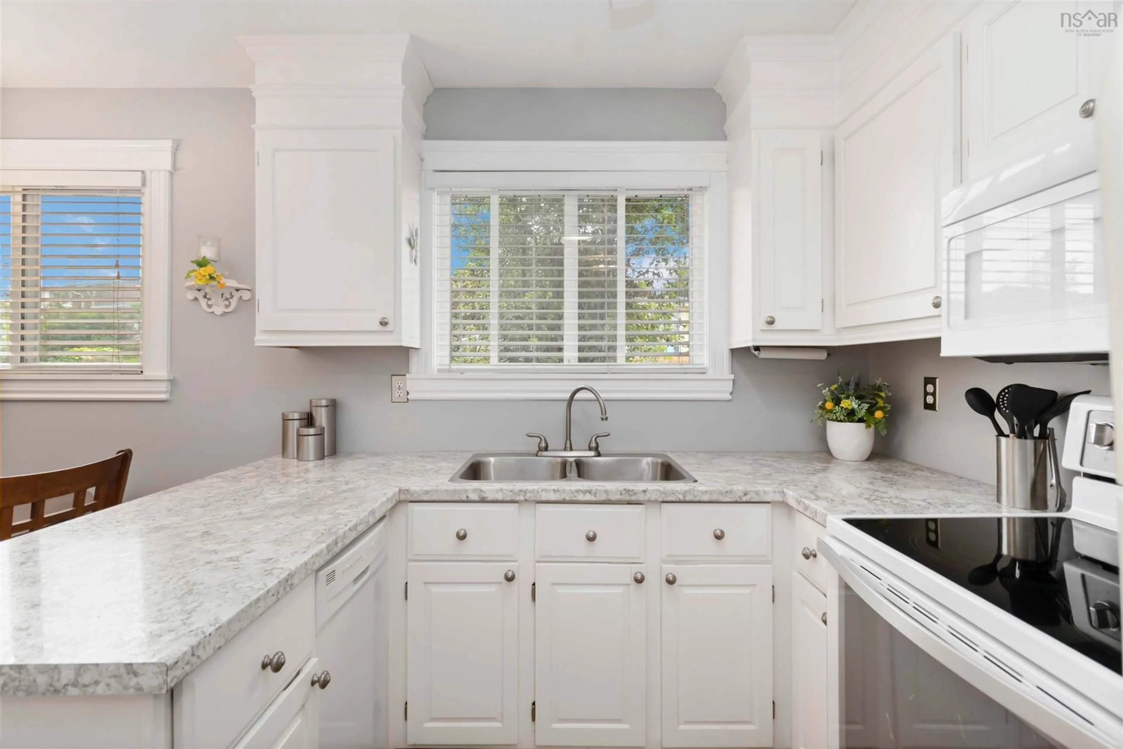 Standard kitchen, ceramic/tile floor for 269 Flying Cloud Dr, Cole Harbour Nova Scotia B2W 4V7