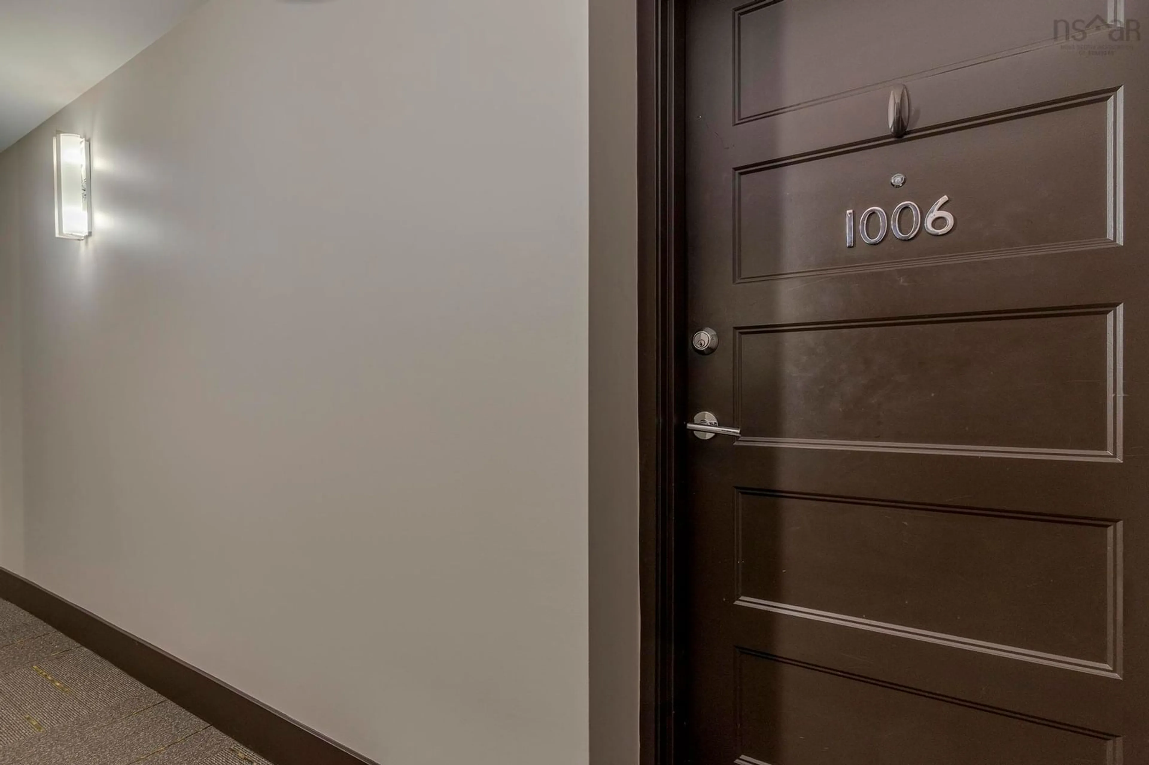 Indoor foyer for 15 Kings Wharf Pl #1006, Dartmouth Nova Scotia B2Y 0C2