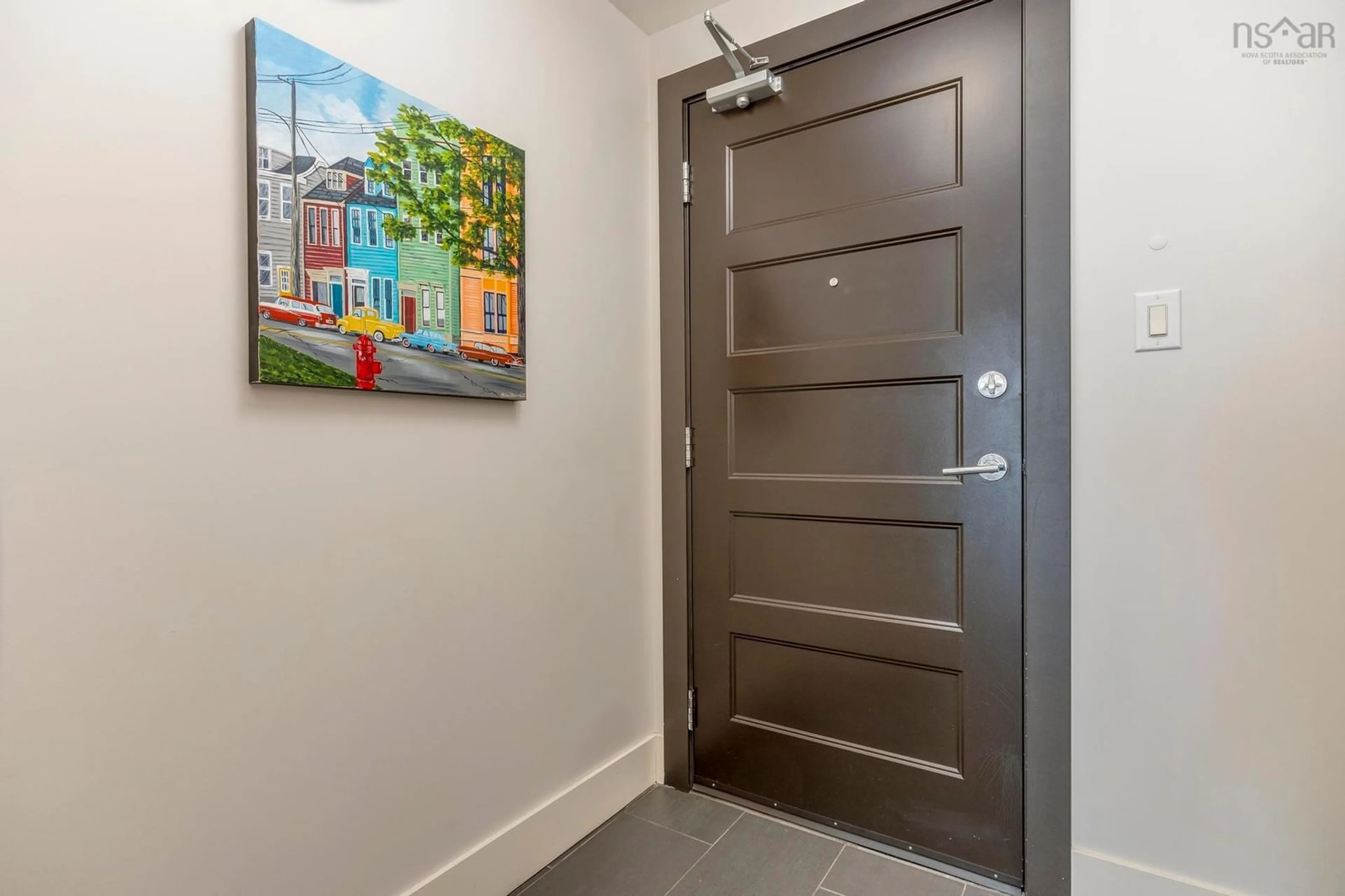 Indoor entryway for 15 Kings Wharf Pl #1006, Dartmouth Nova Scotia B2Y 0C2