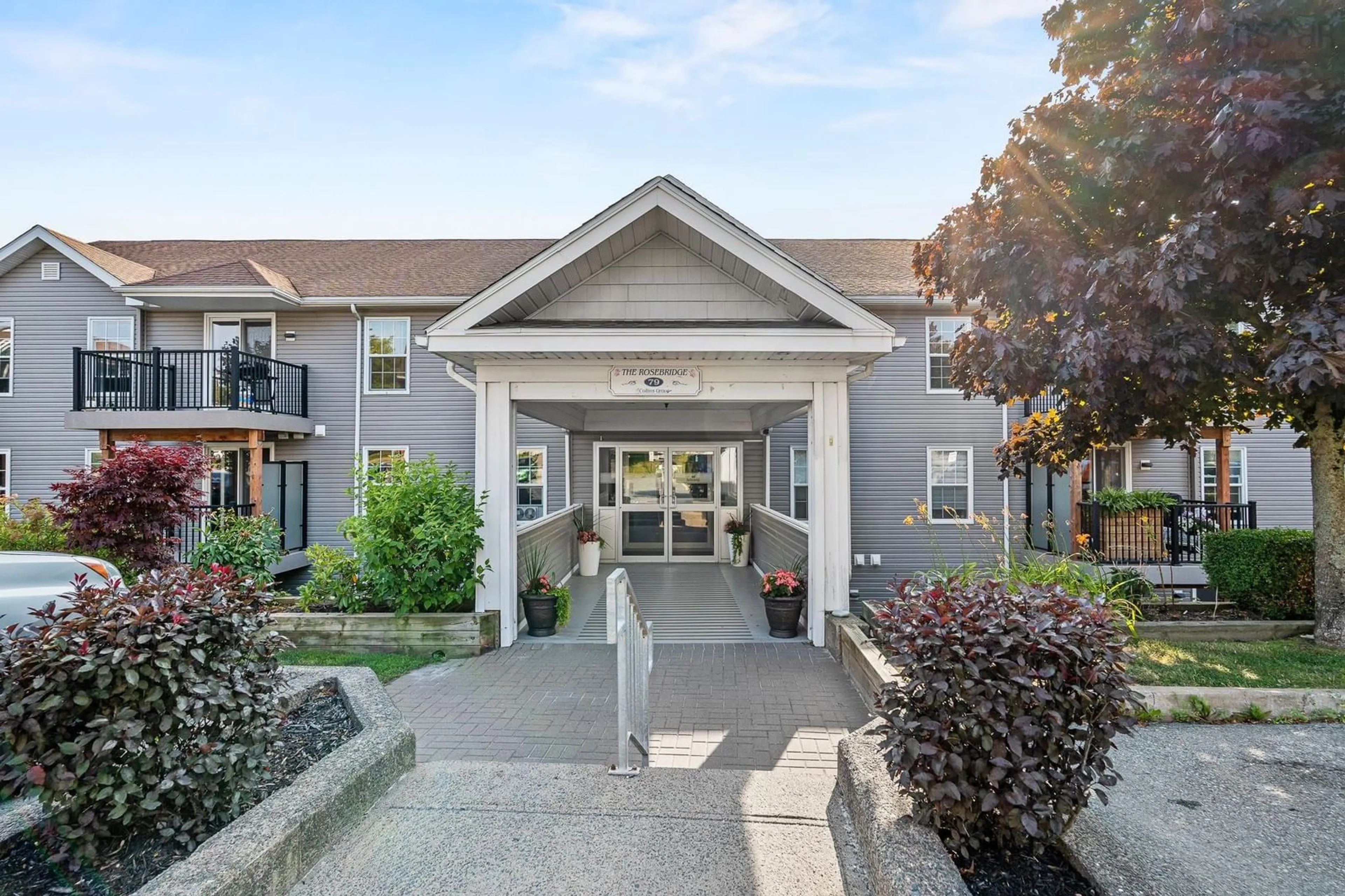 Indoor foyer for 79 Collins Grove #206, Dartmouth Nova Scotia B2W 6B9
