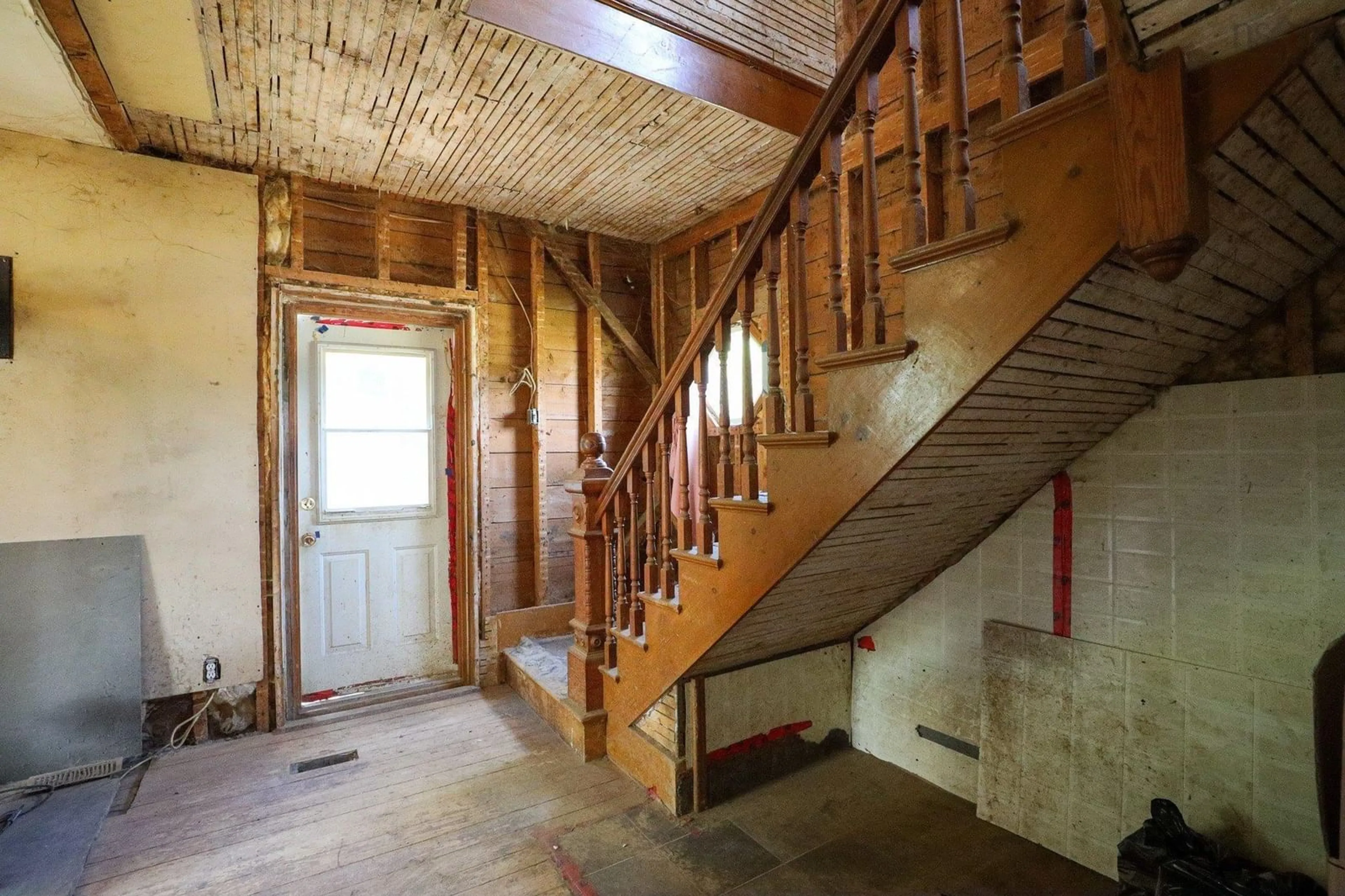 Stairs for 824 Beech Hill Rd, Beech Hill Farms Nova Scotia B0T 1G0