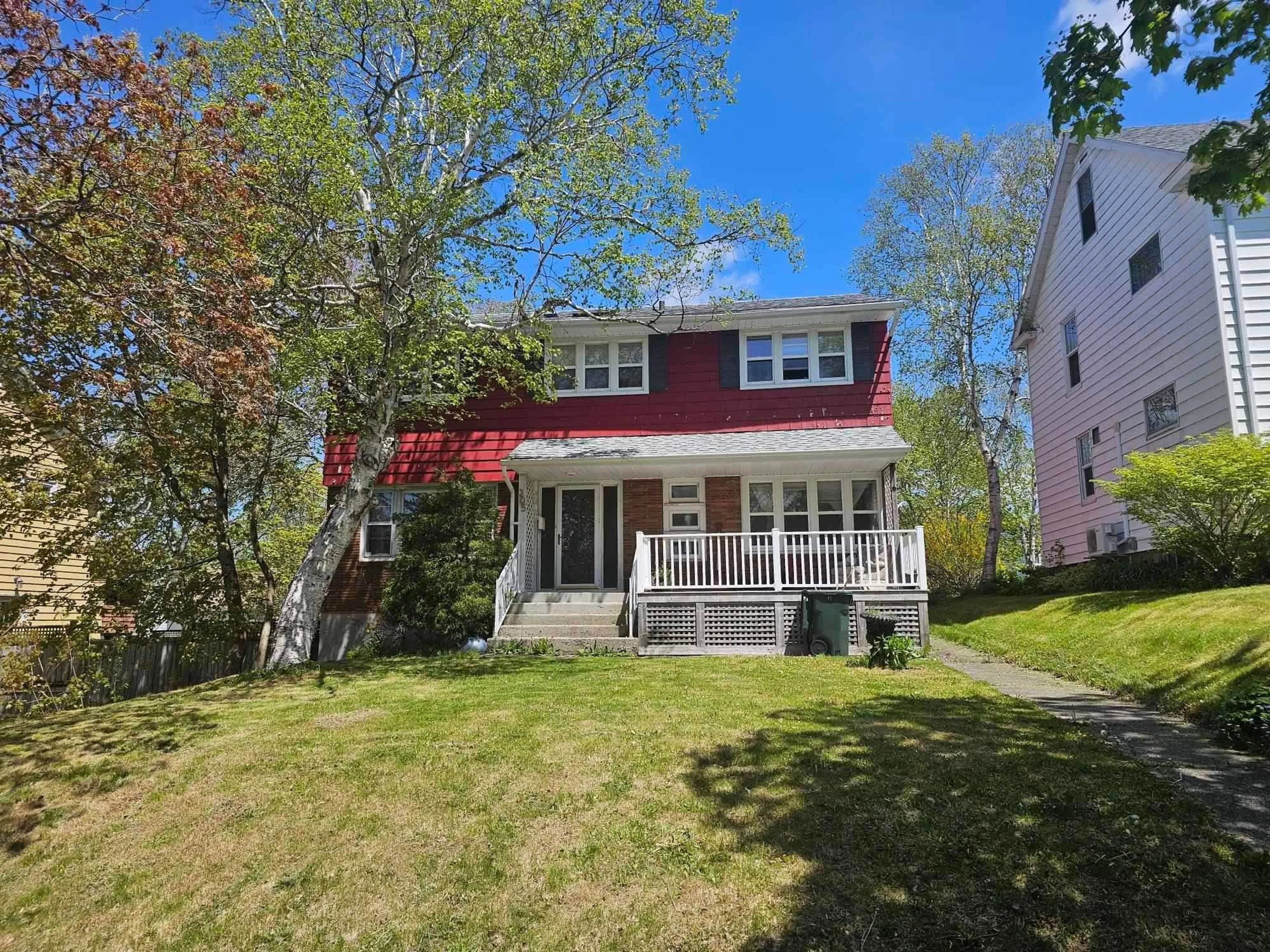 A pic from outside/outdoor area/front of a property/back of a property/a pic from drone, street for 205 South Bentinck St, Sydney Nova Scotia B1P 1X7