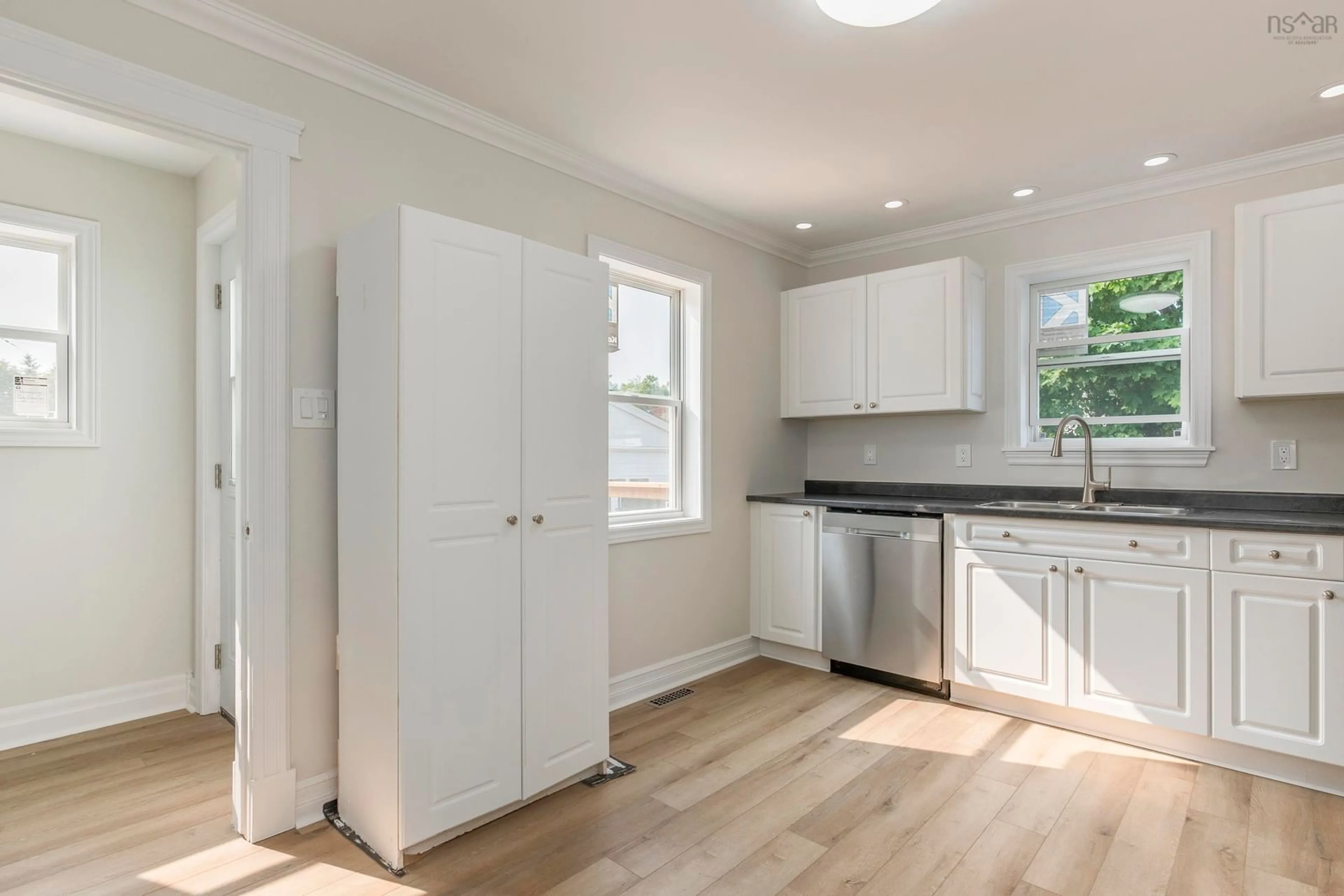 Unknown for 66 Woodland Ave, Dartmouth Nova Scotia B3A 3K1