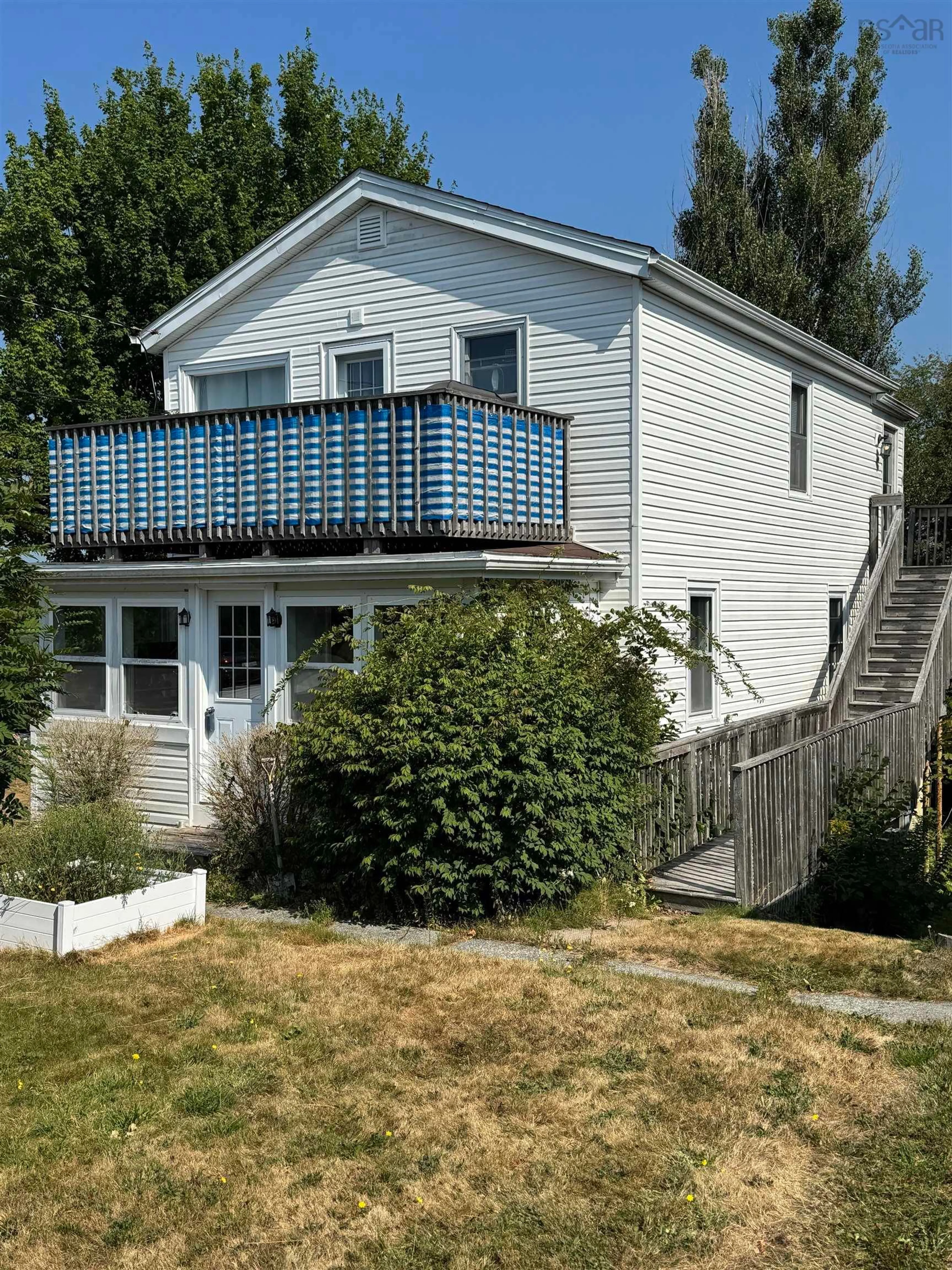 Home with vinyl exterior material, unknown for 6 Cedar St, Bedford Nova Scotia B4A 2R7