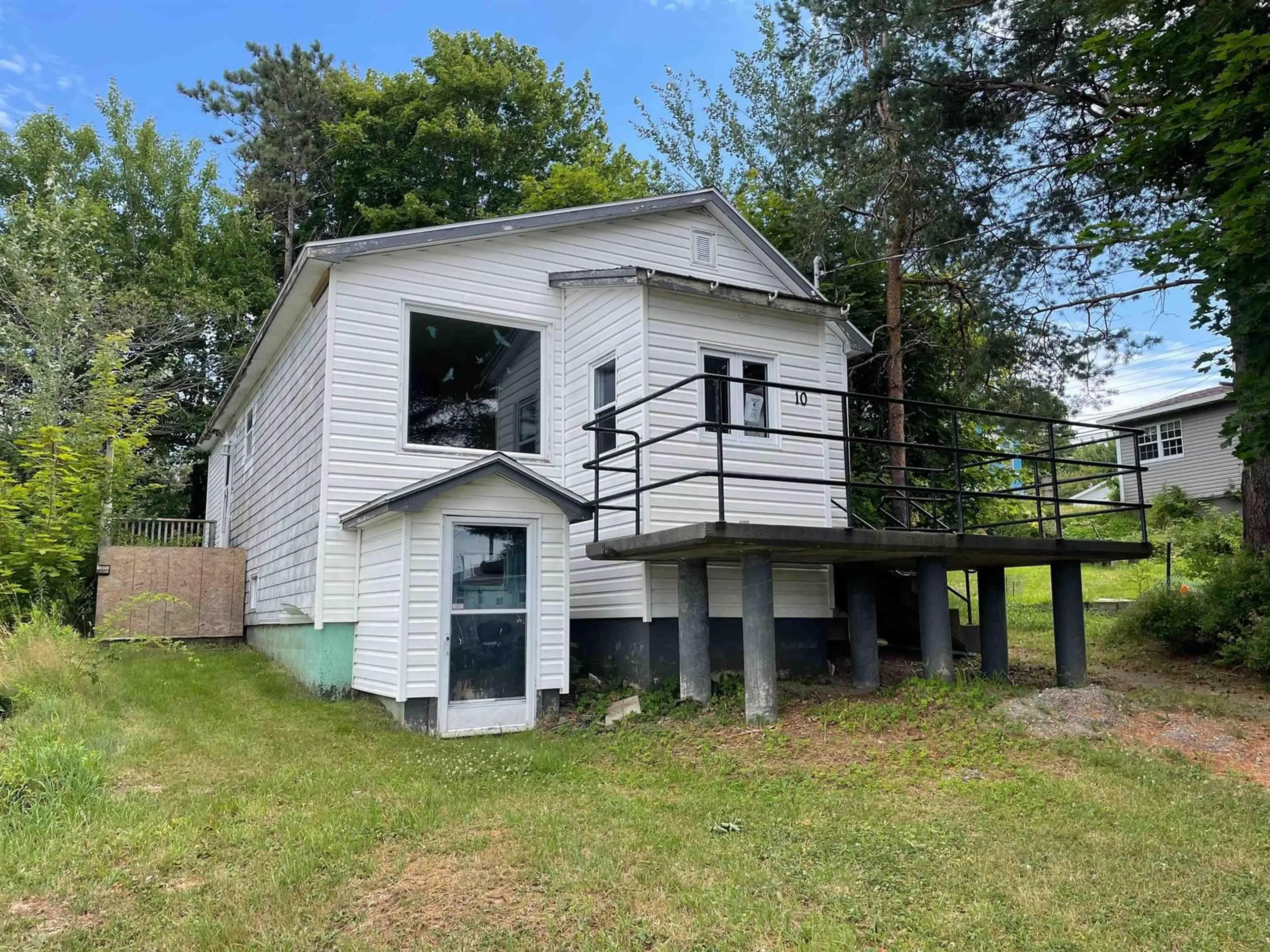 Home with vinyl exterior material, unknown for 10 Spring Street, Sydney Nova Scotia B1P 3P2