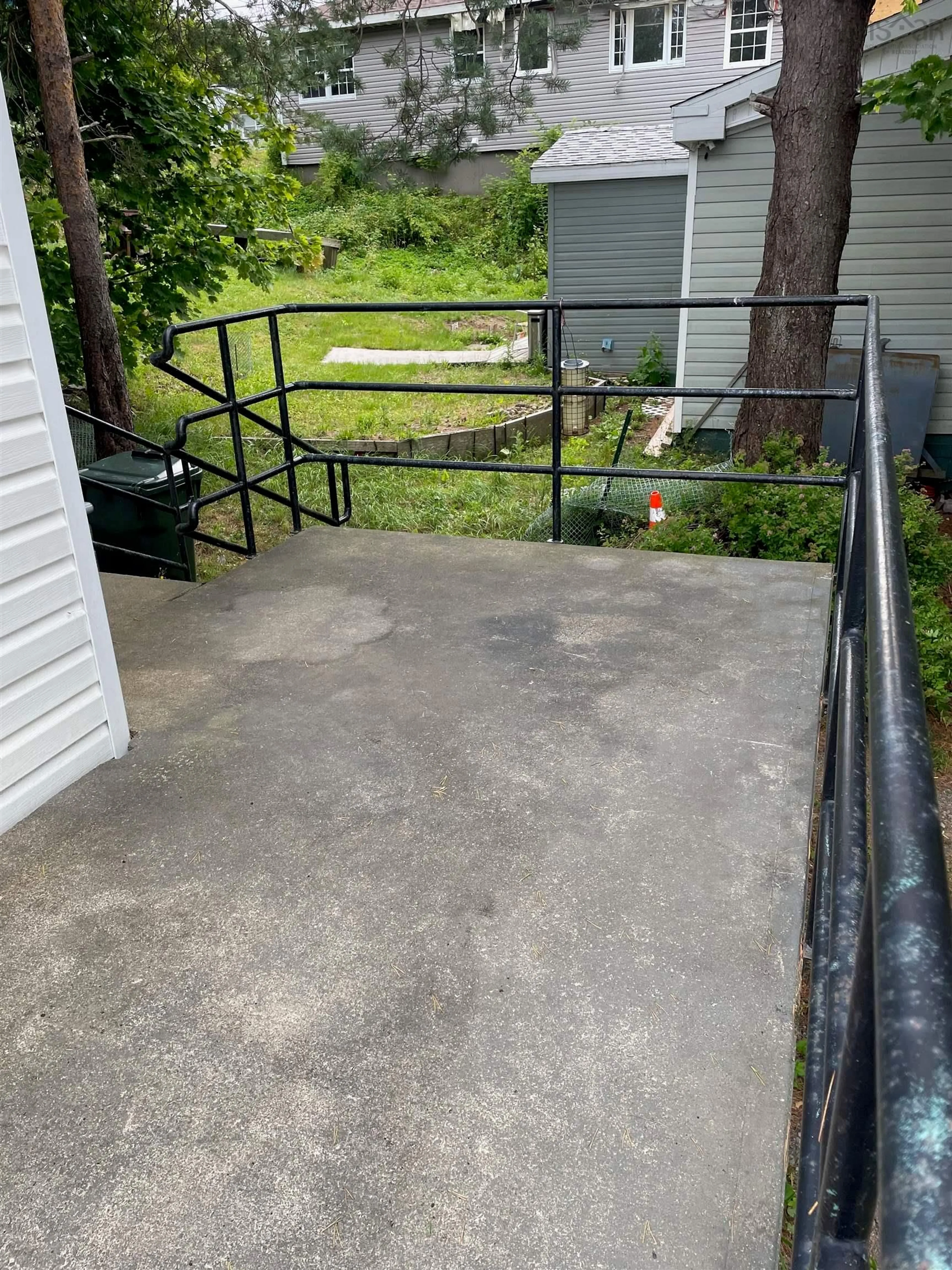 Unknown for 10 Spring Street, Sydney Nova Scotia B1P 3P2