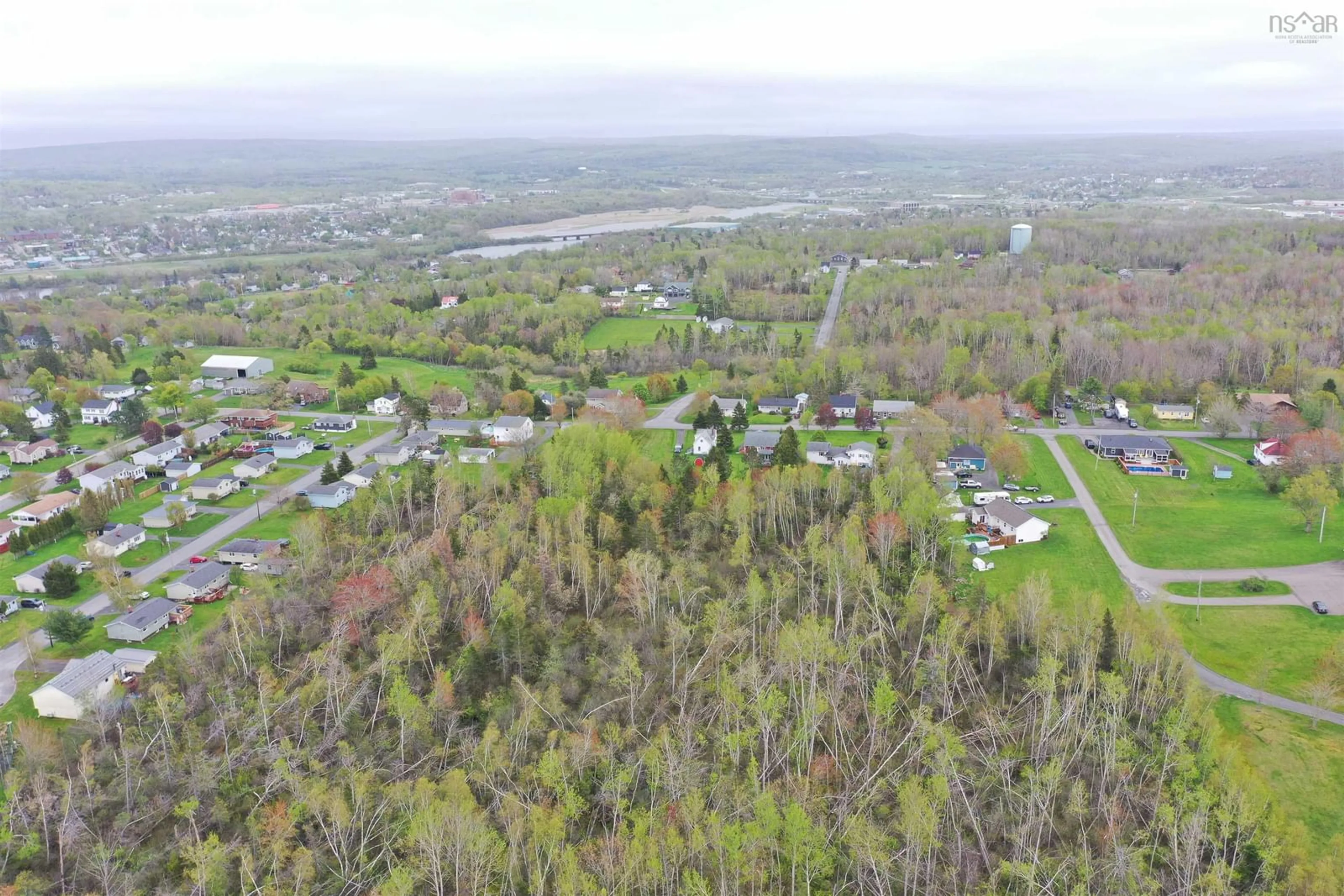 A pic from outside/outdoor area/front of a property/back of a property/a pic from drone, unknown for 473 Willow Ave, New Glasgow Nova Scotia B2H 2A1