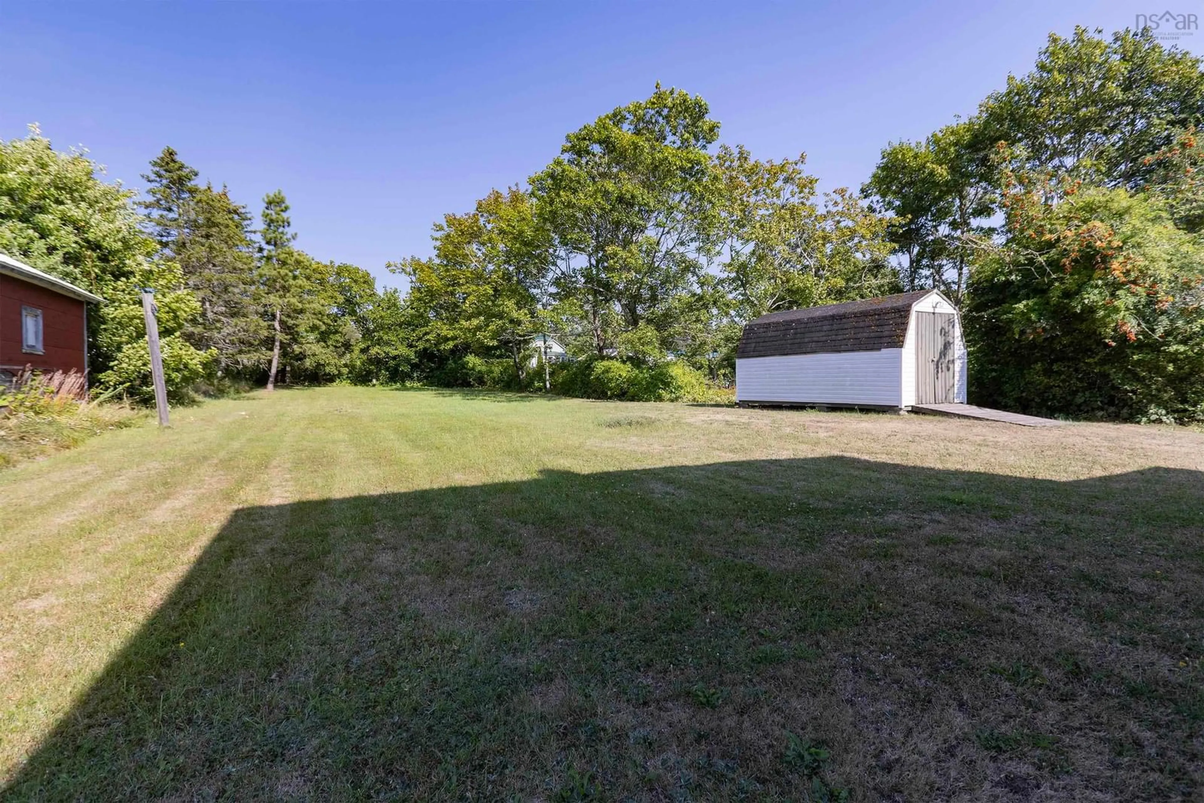 A pic from outside/outdoor area/front of a property/back of a property/a pic from drone, unknown for 94 Mcfarlane St, Springhill Nova Scotia B0M 1X0