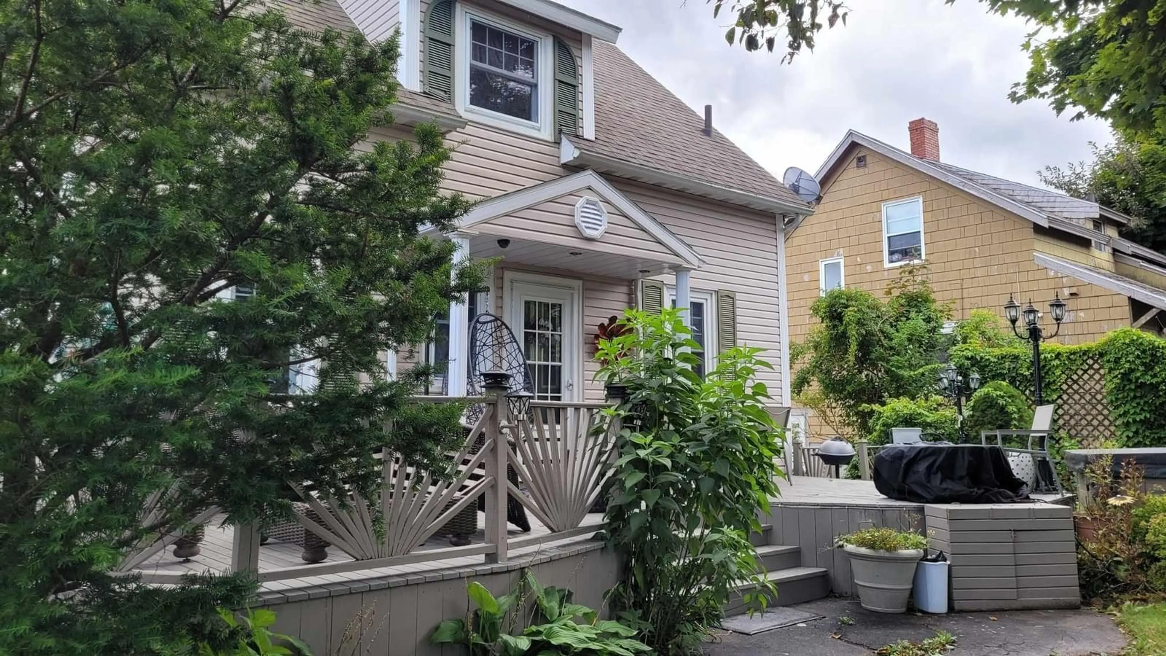 Patio, street for 31 Royal Ave, Sydney Nova Scotia B1P 4M1