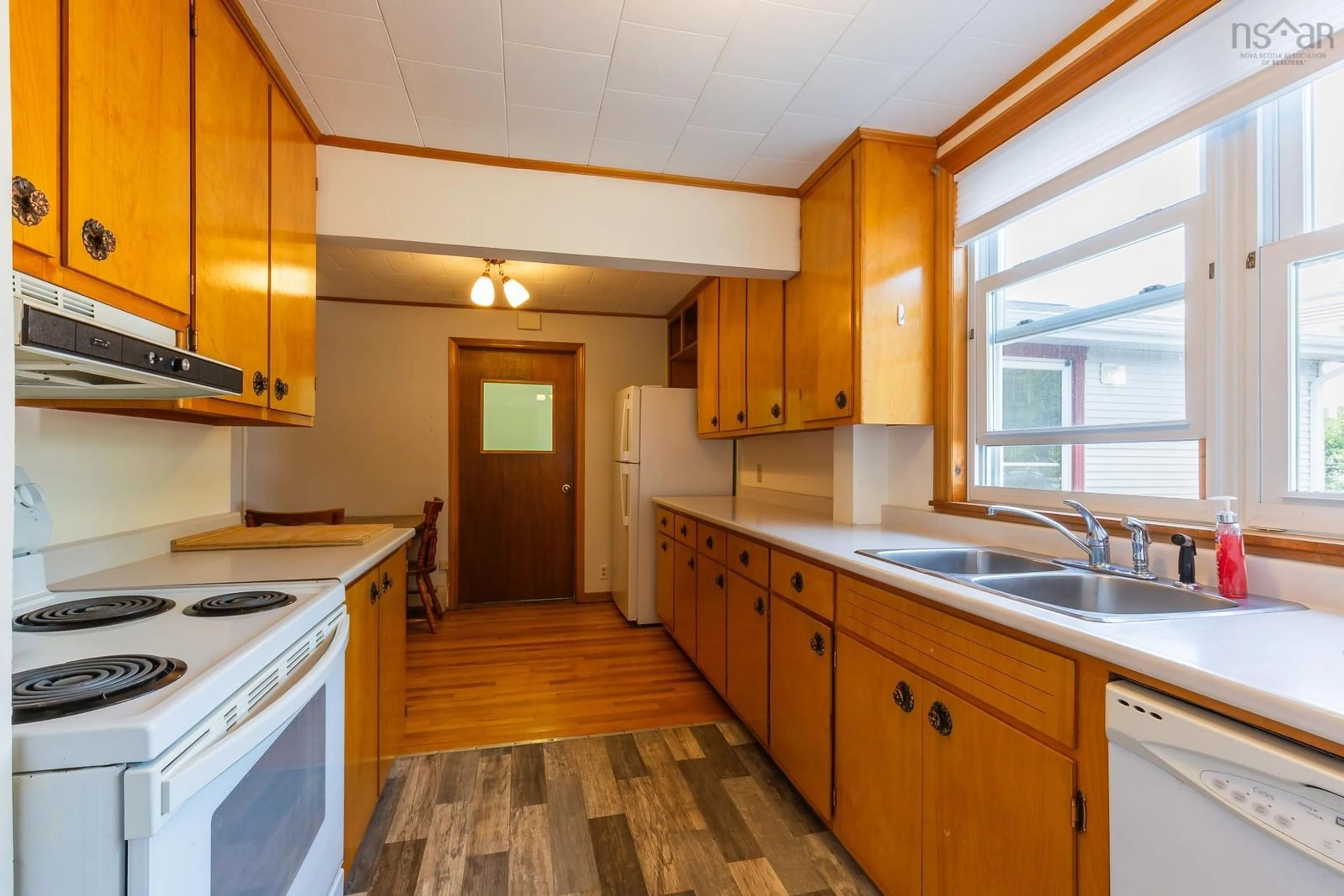 Standard kitchen, unknown for 17 Pitt St #.., Port Hawkesbury Nova Scotia B9A 2T2