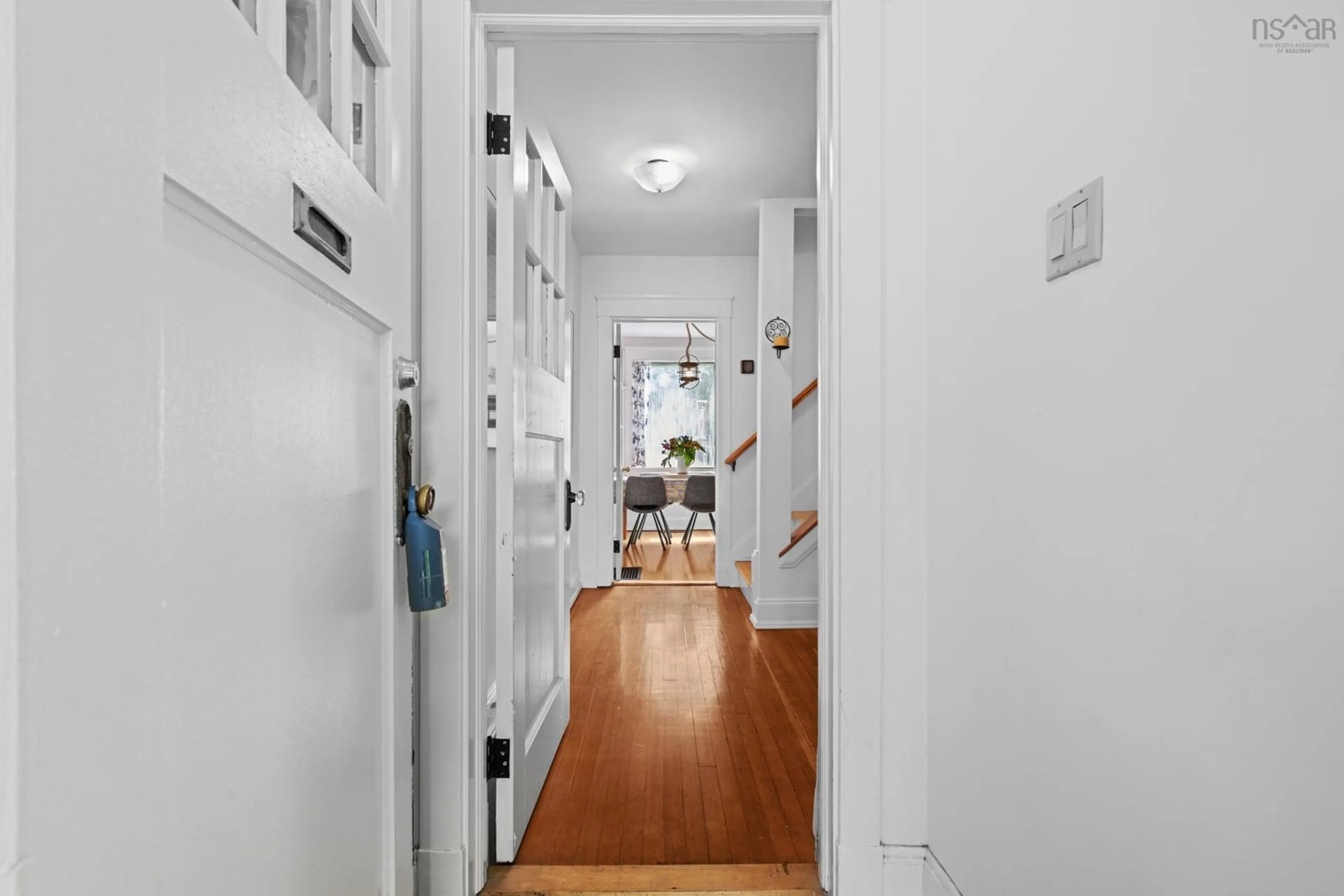 Indoor foyer for 5520 Stanley Pl, Halifax Nova Scotia B3K 2E7