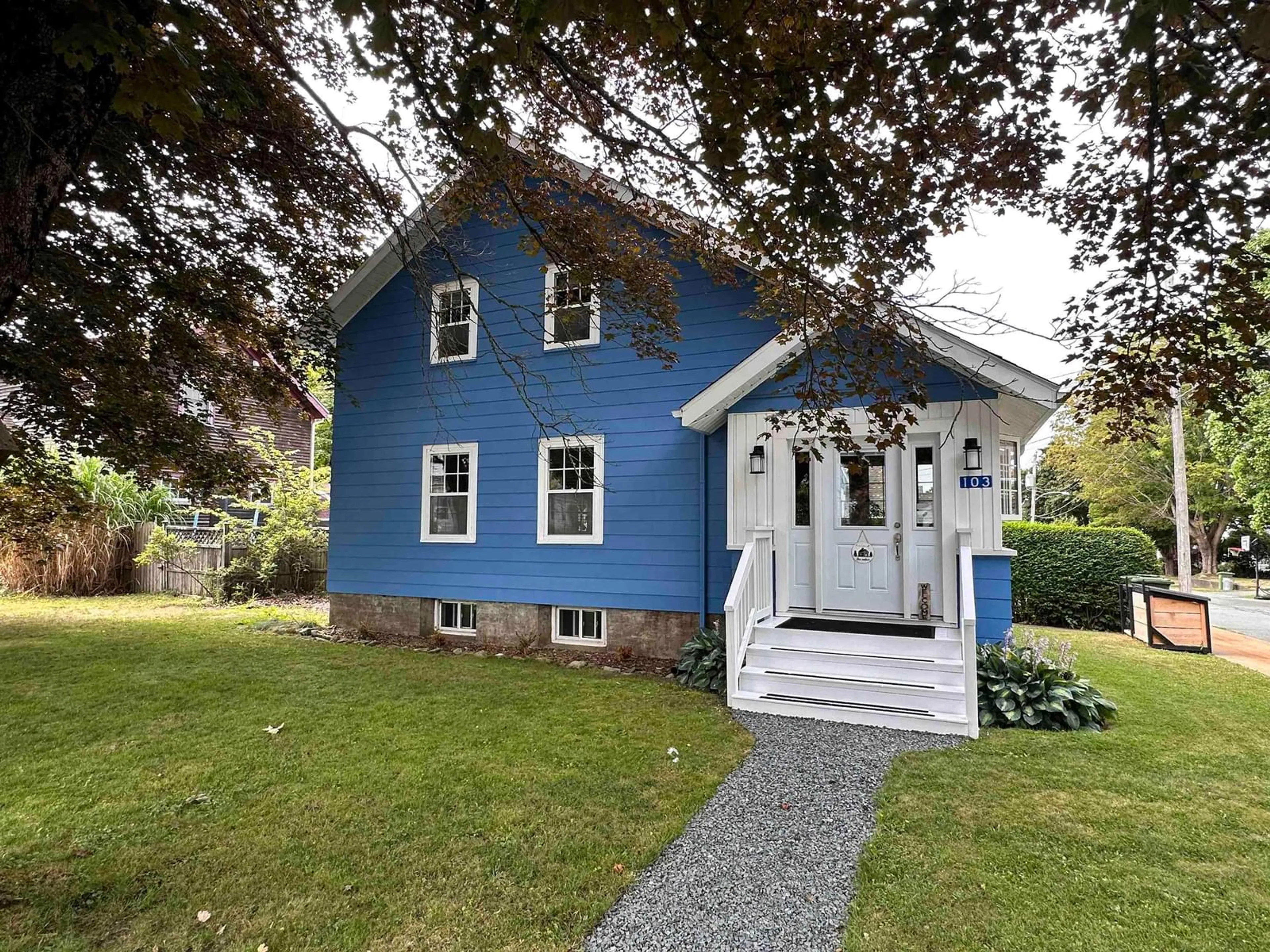Home with vinyl exterior material, street for 103 Bristol Ave, Liverpool Nova Scotia B0T 1K0