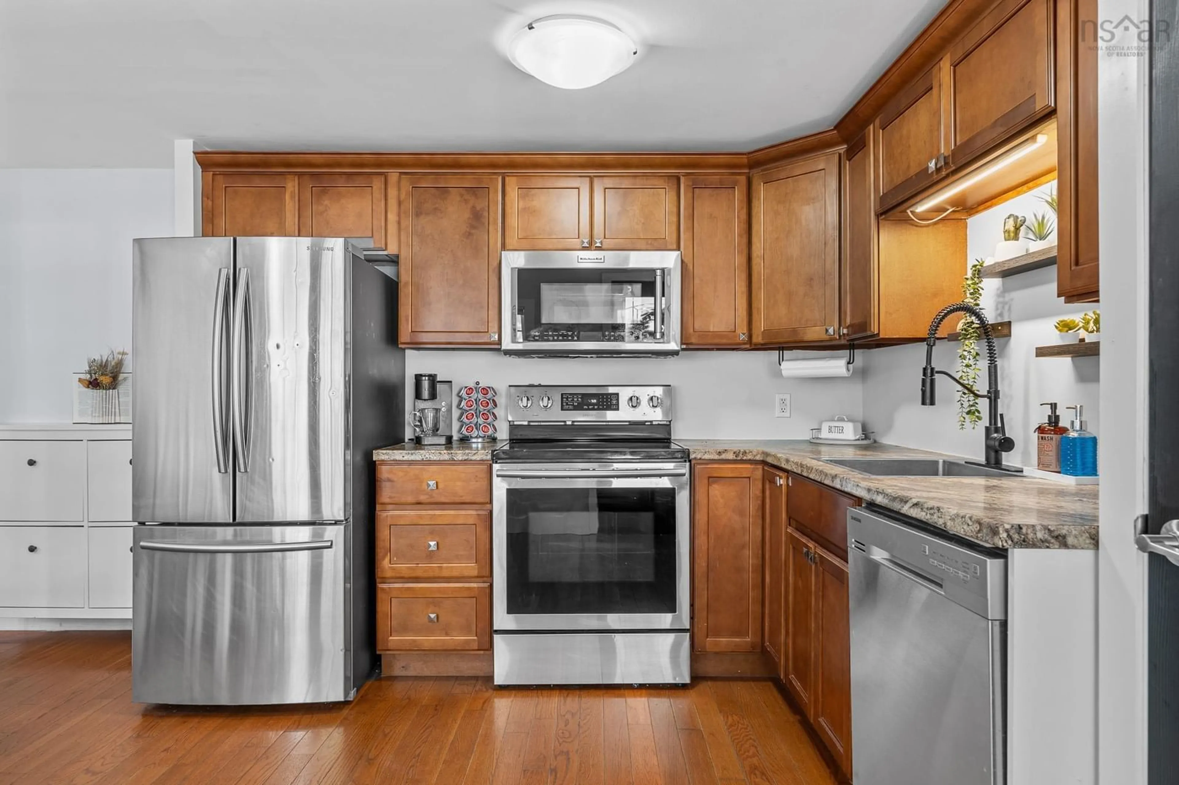 Standard kitchen, unknown for 829 Duggan Dr, Beaver Bank Nova Scotia B4E 1L4
