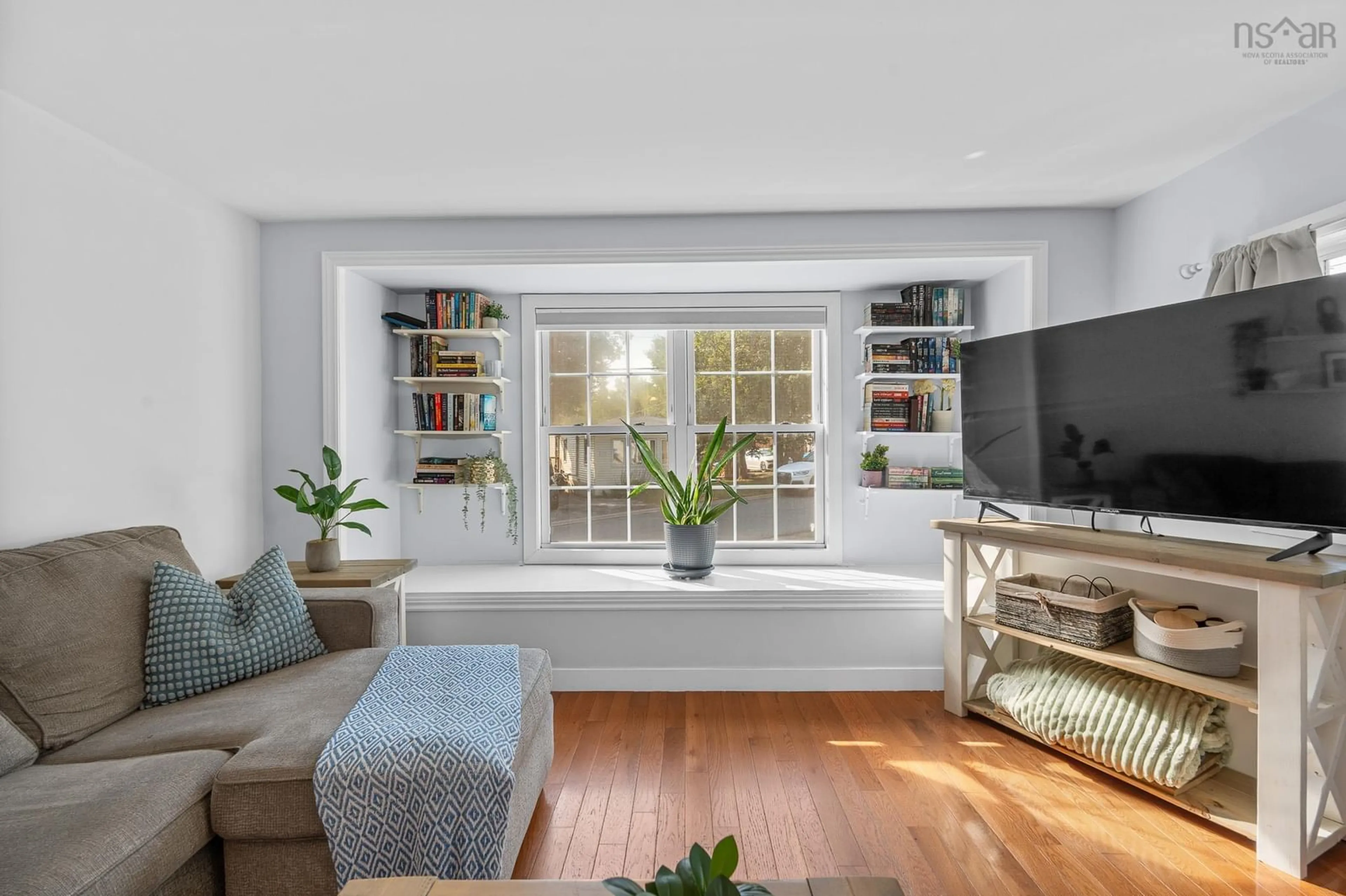 Living room with furniture, unknown for 829 Duggan Dr, Beaver Bank Nova Scotia B4E 1L4
