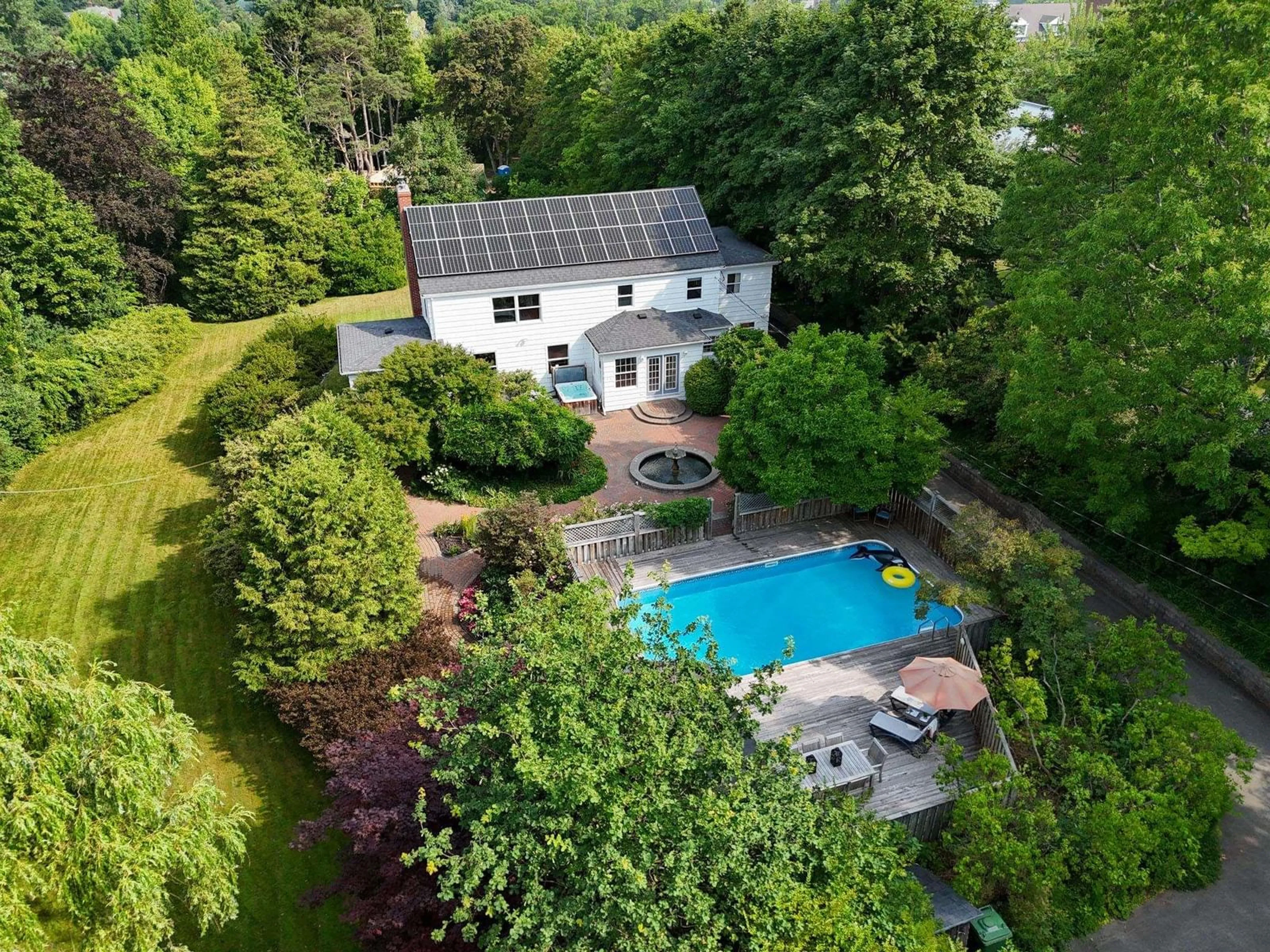 A pic from outside/outdoor area/front of a property/back of a property/a pic from drone, water/lake/river/ocean view for 22 Westwood Ave, Wolfville Nova Scotia B4P 1X9