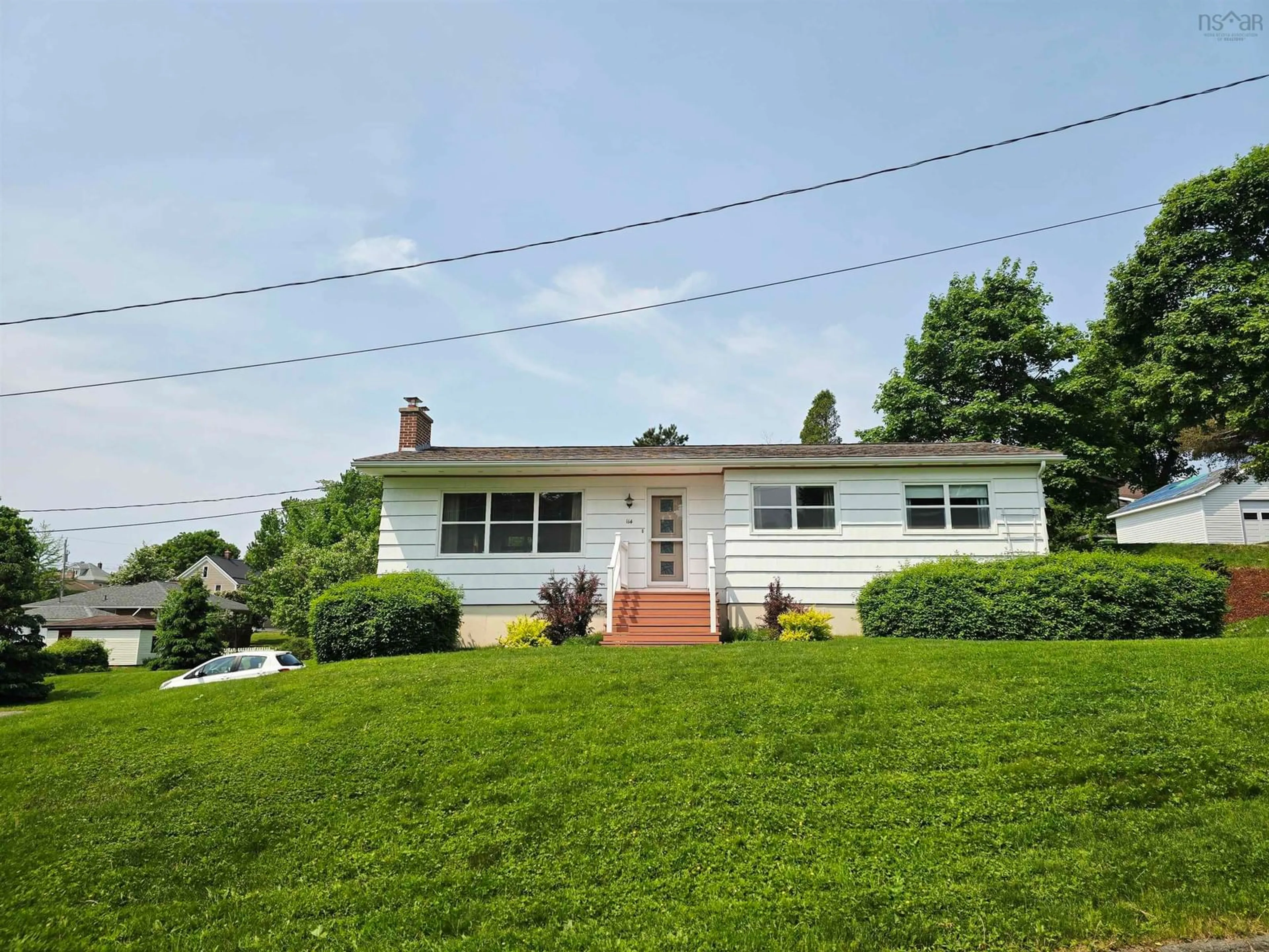 A pic from outside/outdoor area/front of a property/back of a property/a pic from drone, street for 114 Sanborne St, New Glasgow Nova Scotia B2H 1E6