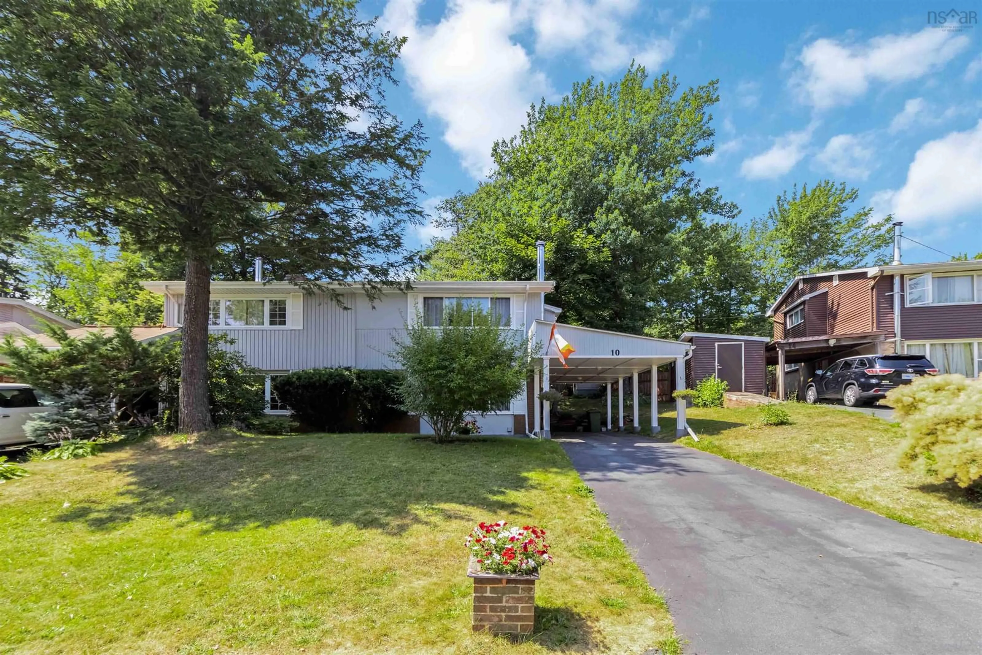Unknown for 10 Oakburn Crt, Halifax Nova Scotia B3M 2W6