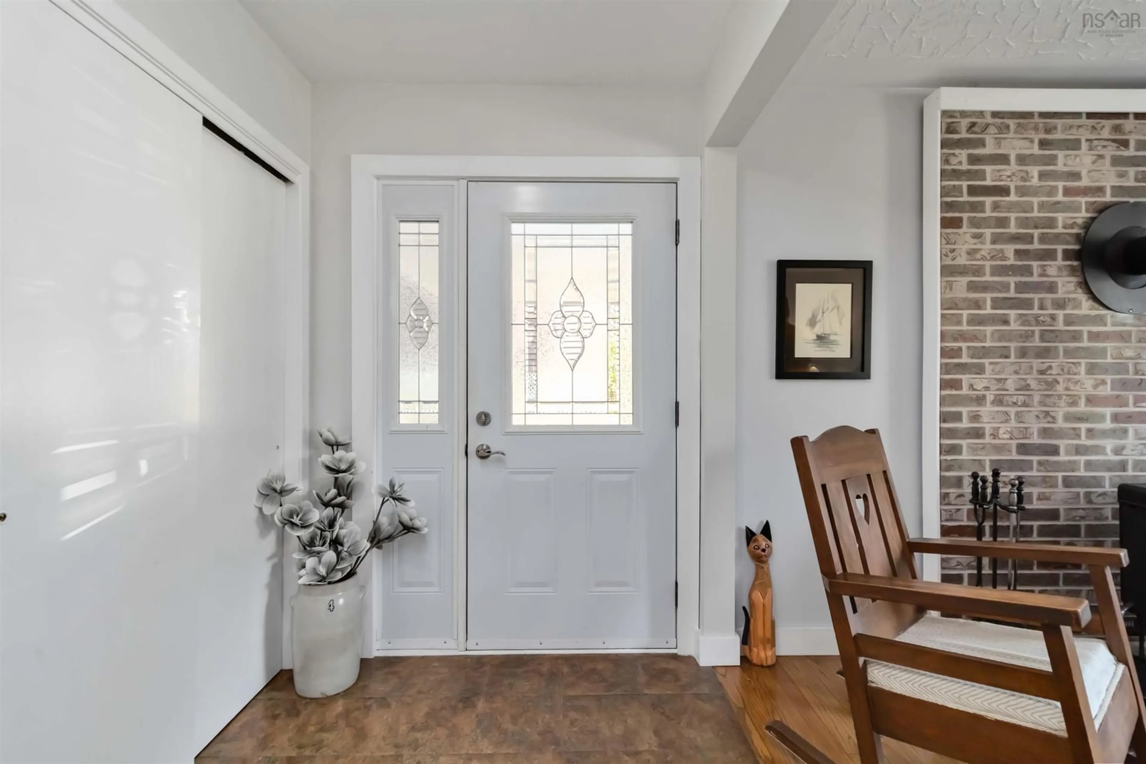 Indoor entryway for 10 Oakburn Crt, Halifax Nova Scotia B3M 2W6
