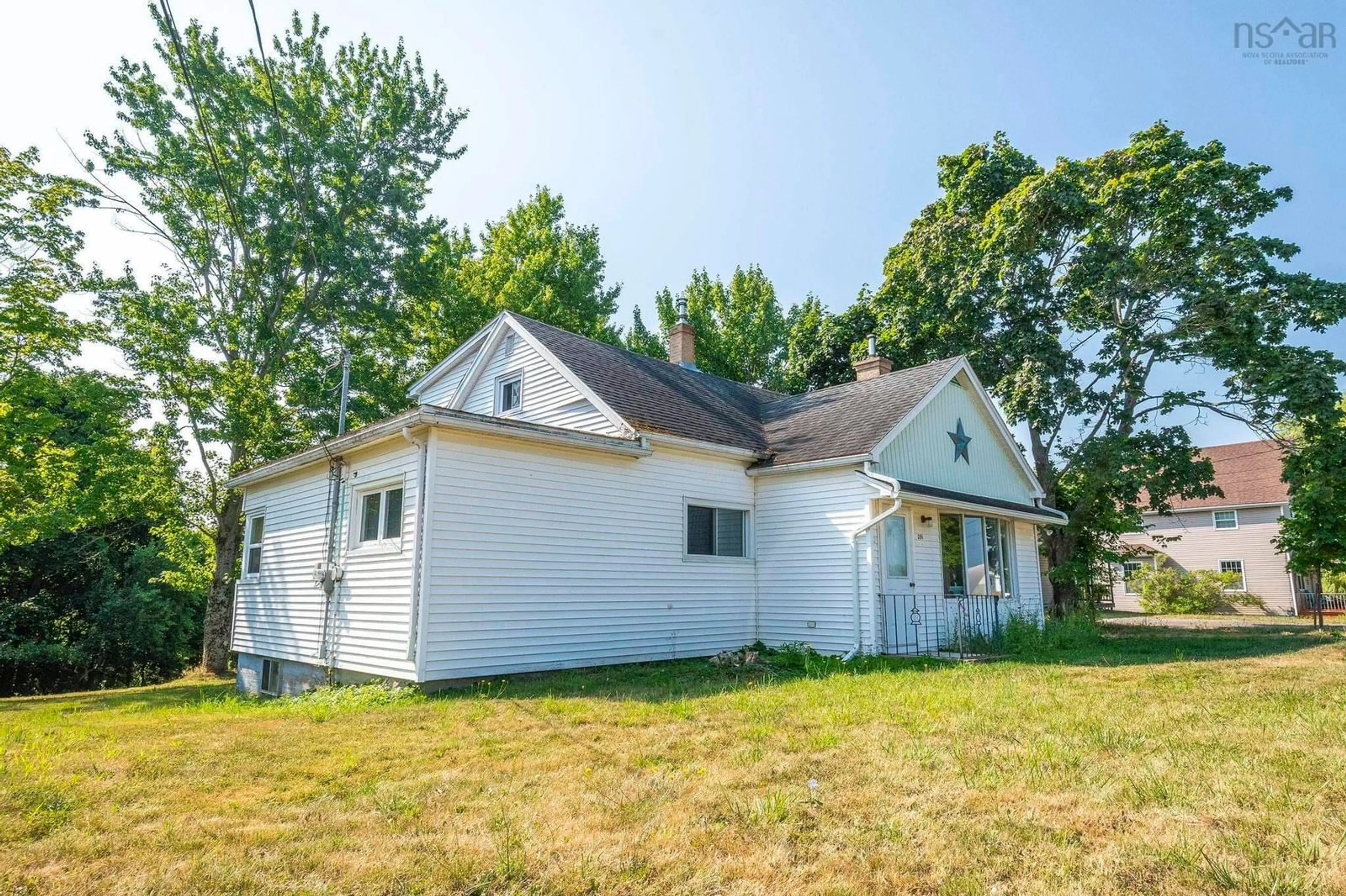 Home with vinyl exterior material, building for 251 Town Rd, Falmouth Nova Scotia B0P 1L0