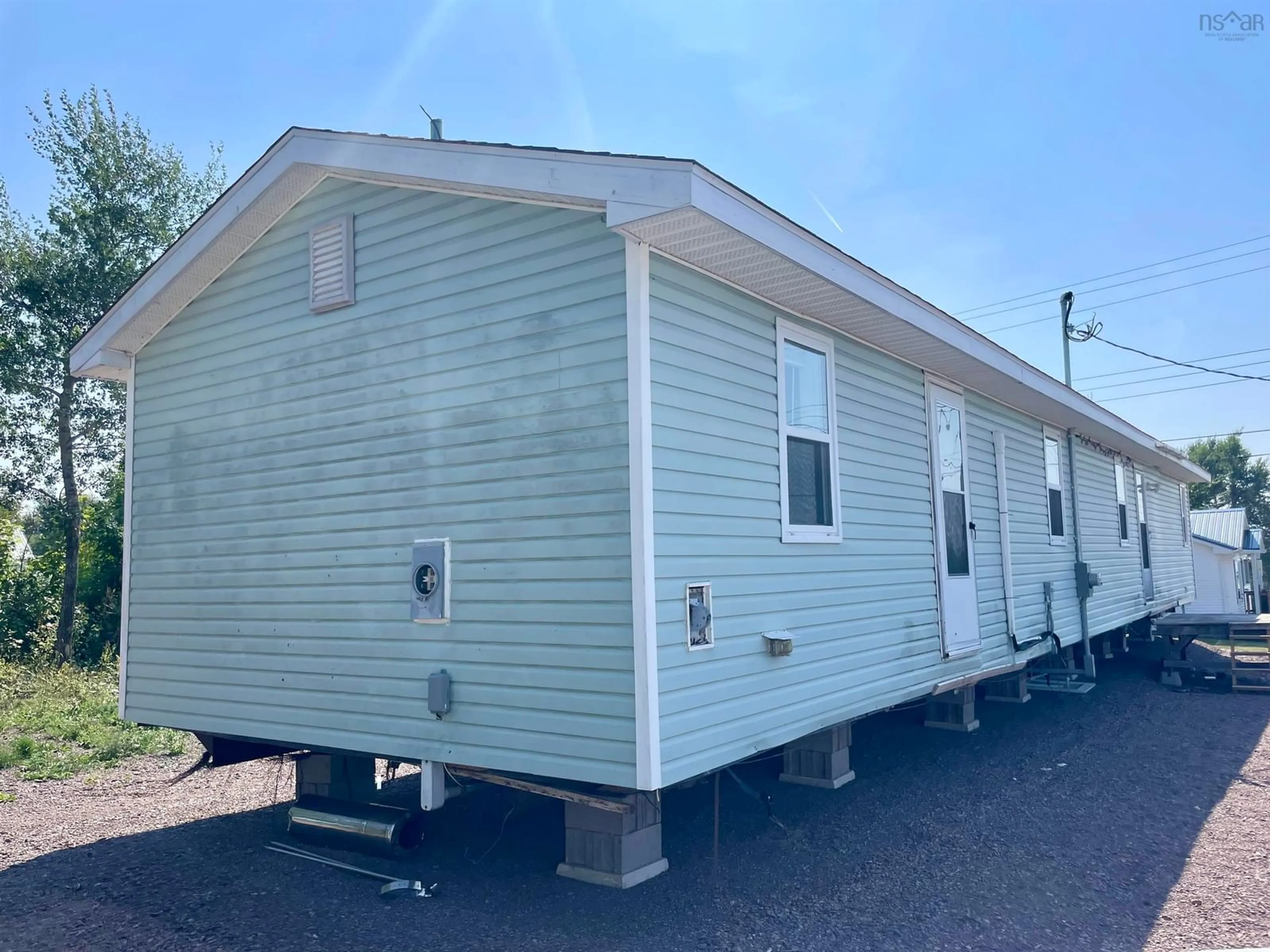 Home with vinyl exterior material, building for 44 Chapel St, Springhill Nova Scotia B0M 1X0