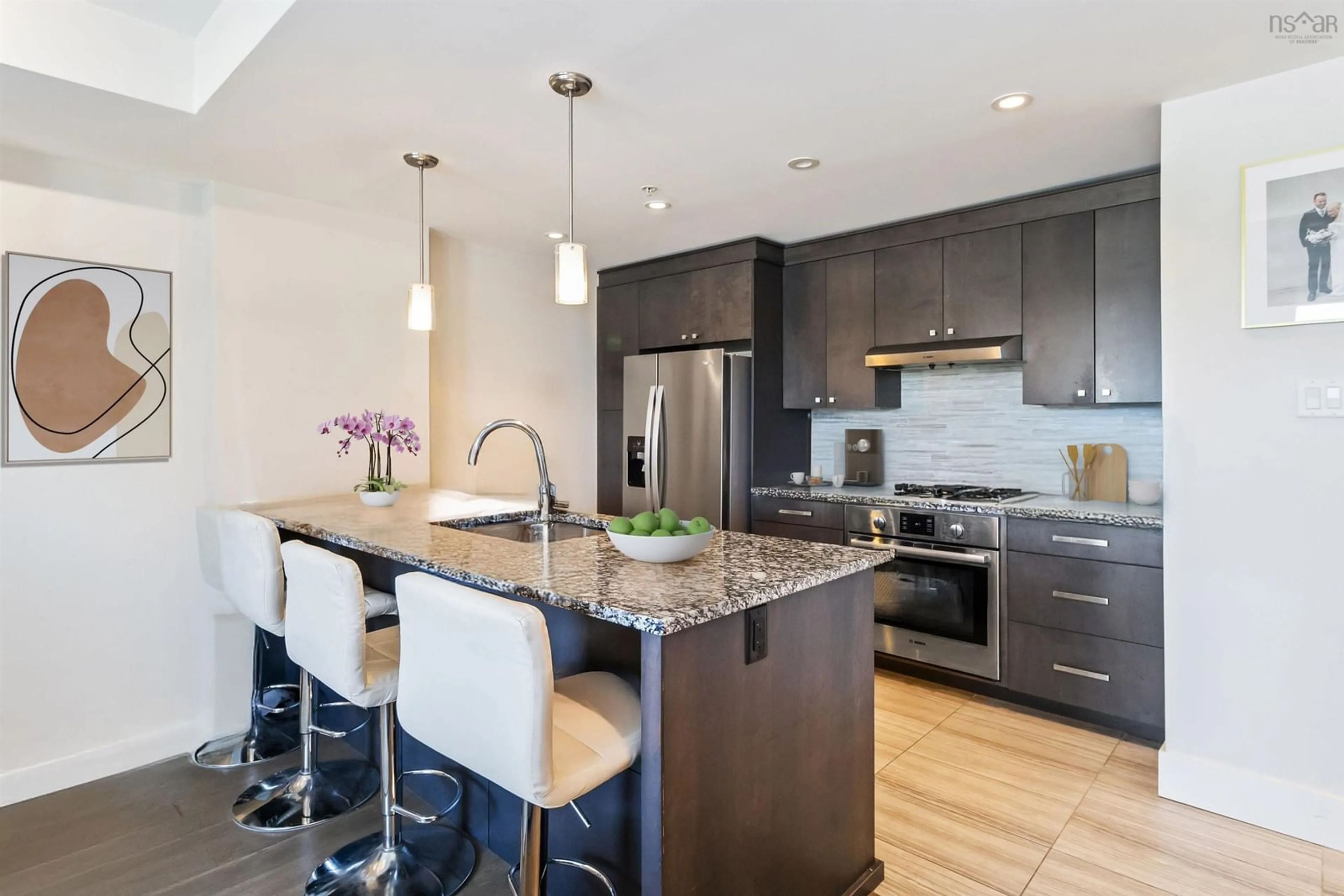 Contemporary kitchen, unknown for 67 Kings Wharf Pl #701, Dartmouth Nova Scotia B2Y 0C6