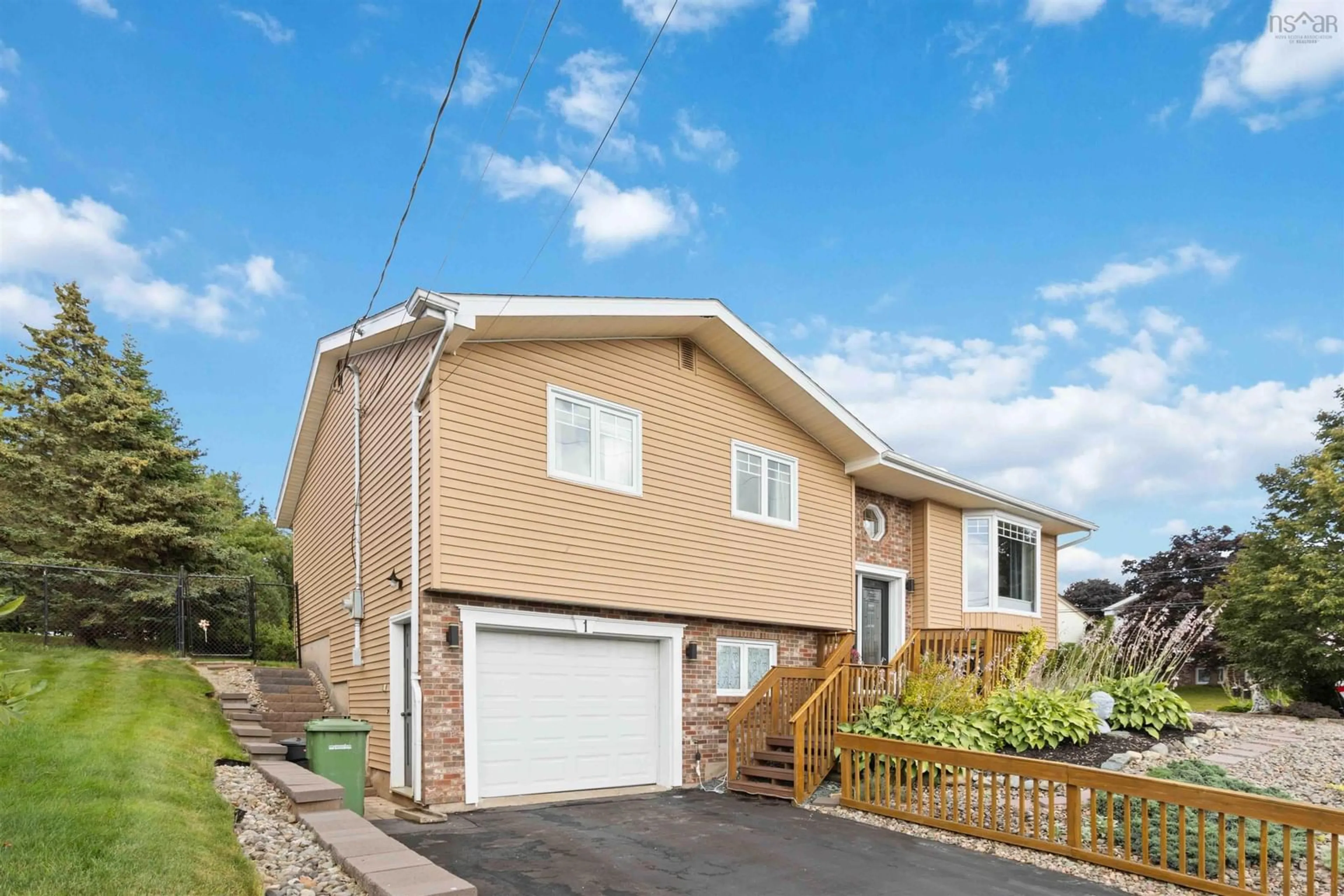 Unknown for 1 Gammon Cres, Dartmouth Nova Scotia B2W 5N9