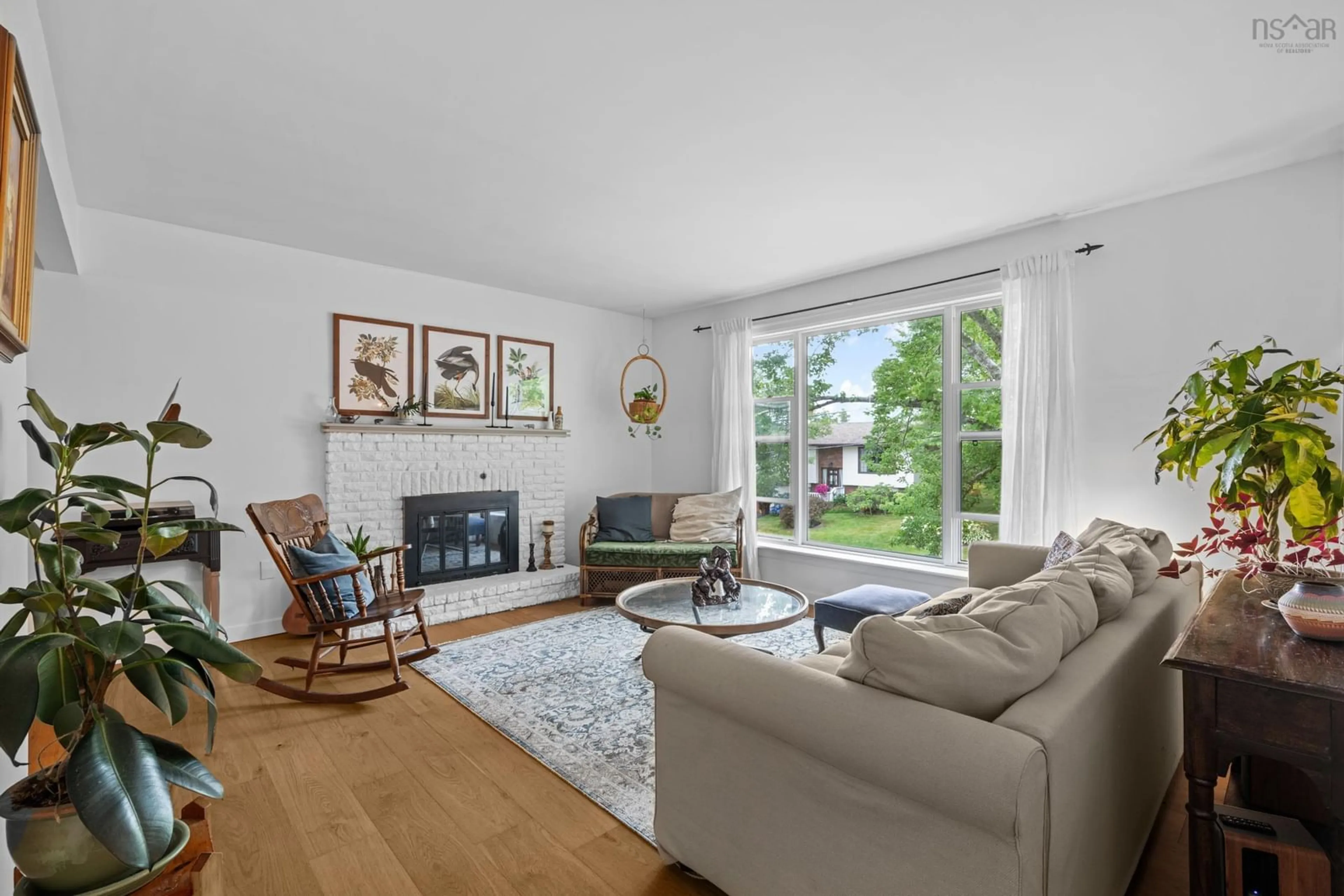 Living room with furniture, wood/laminate floor for 4 Orquel Crt, Dartmouth Nova Scotia B2W 4Z3
