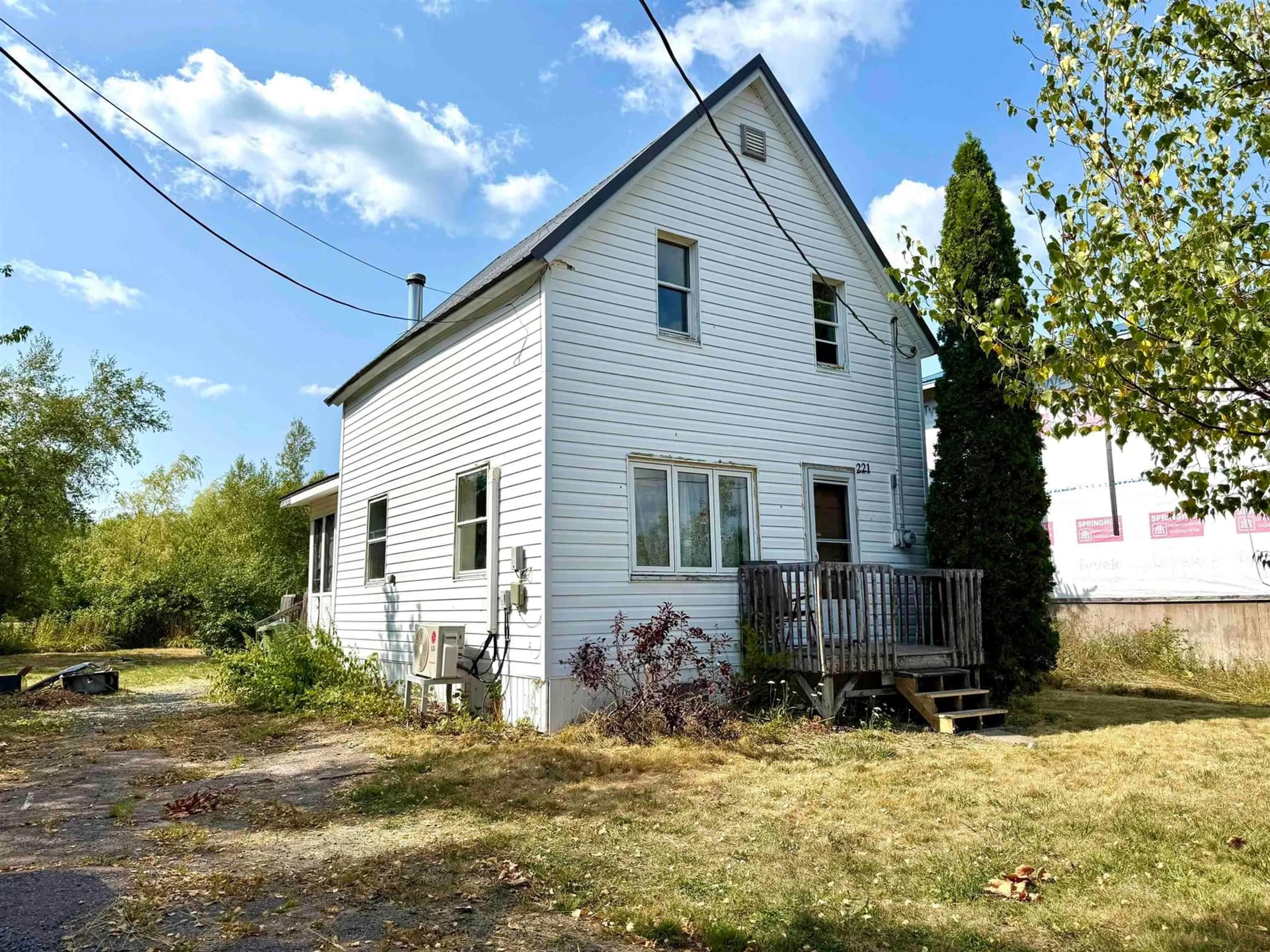 A pic from outside/outdoor area/front of a property/back of a property/a pic from drone, building for 221 Mcgee St, Springhill Nova Scotia B0M 1X0