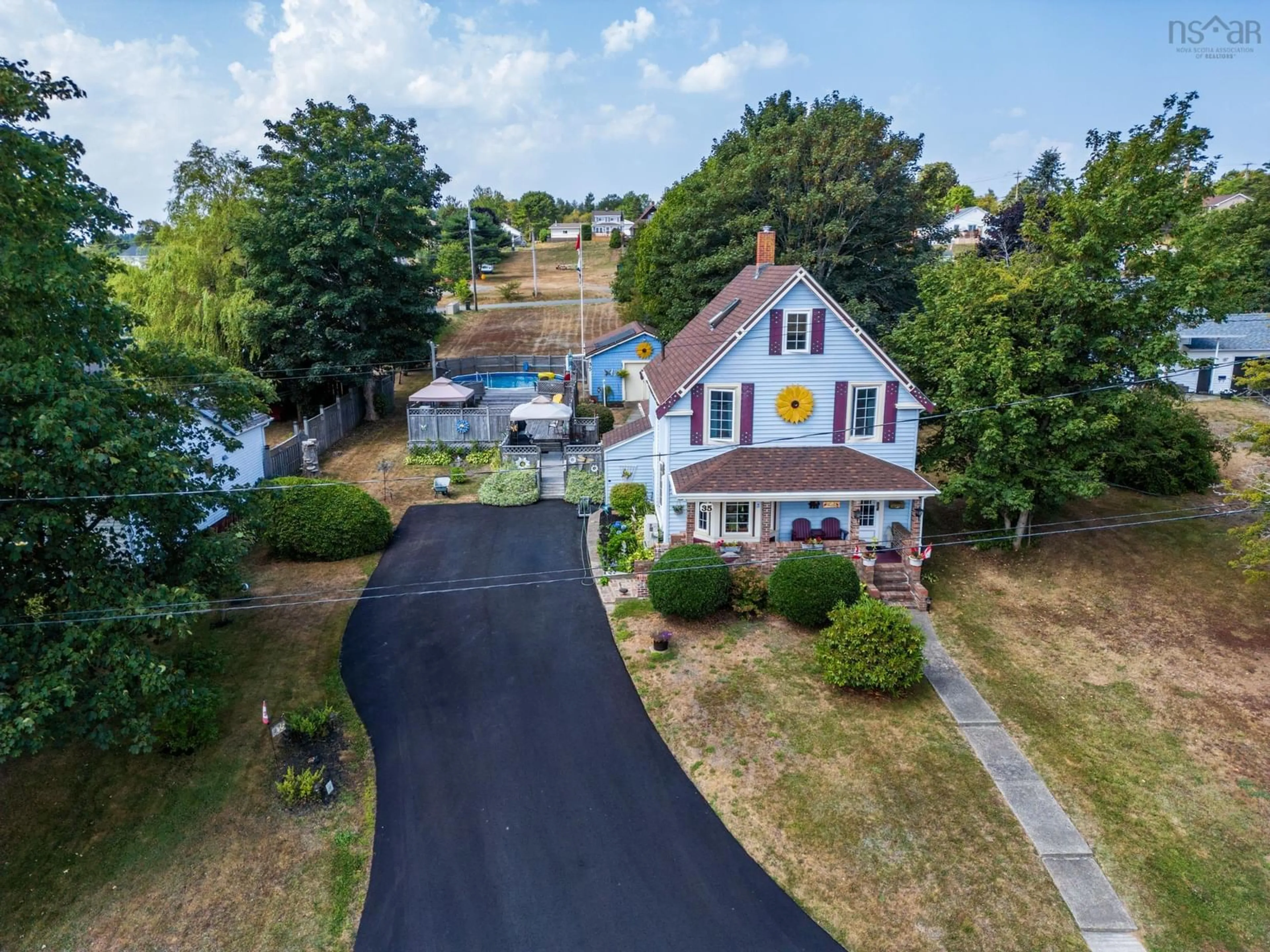 A pic from outside/outdoor area/front of a property/back of a property/a pic from drone, street for 35 King Street, Digby Nova Scotia B0V 1A0