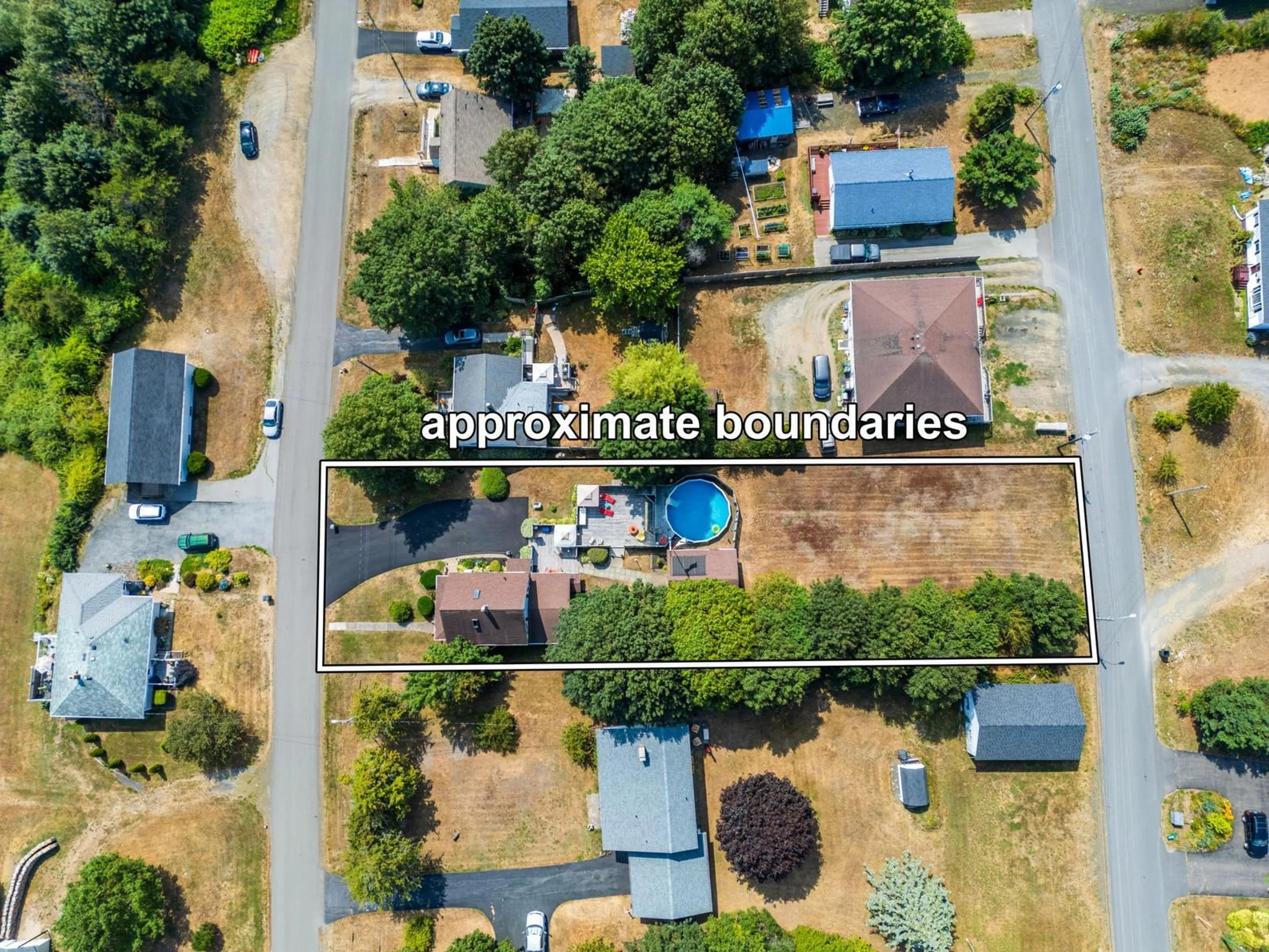 A pic from outside/outdoor area/front of a property/back of a property/a pic from drone, street for 35 King Street, Digby Nova Scotia B0V 1A0